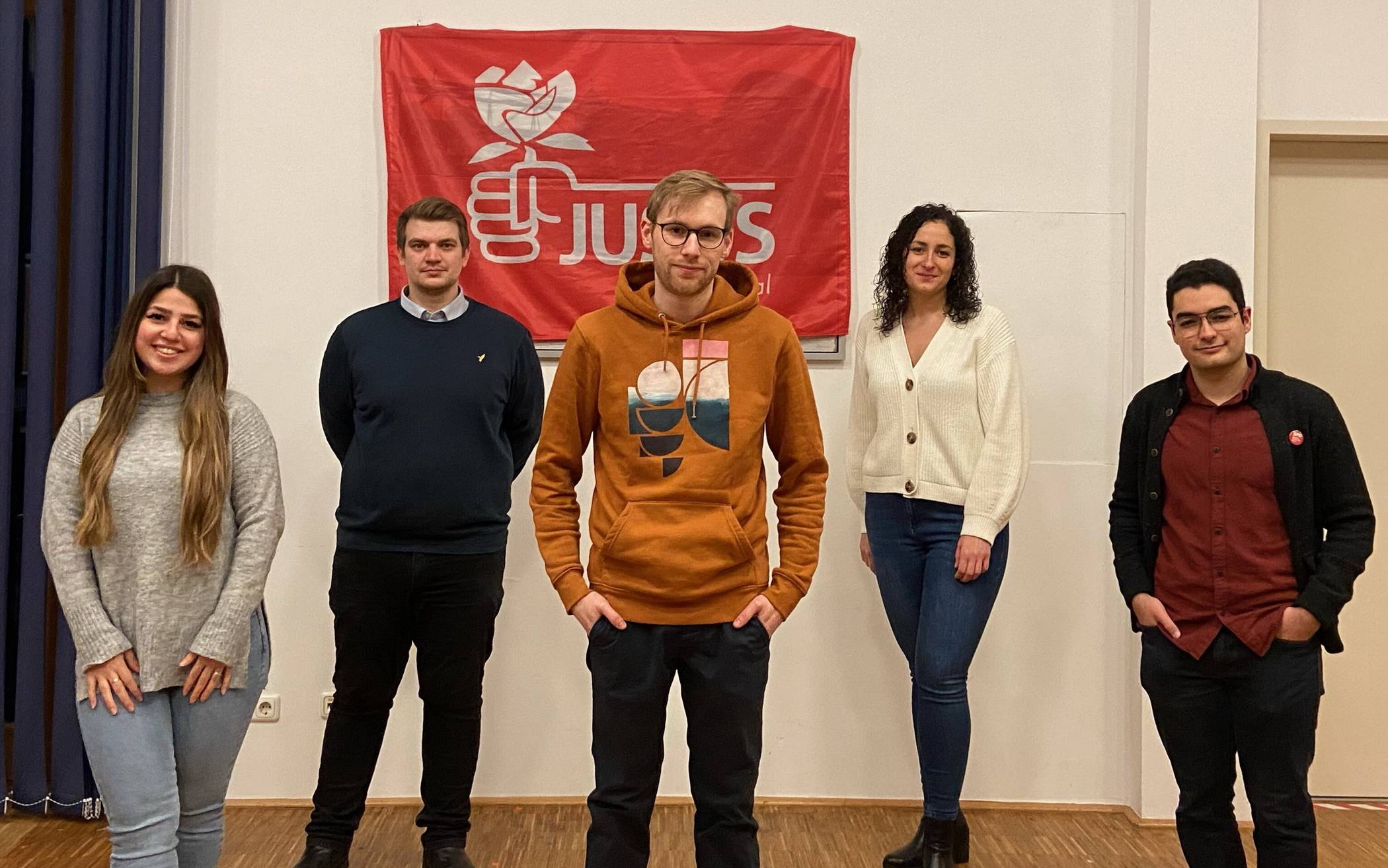  Der Wuppertaler Jusos-Vorstand (von li.): Duygu Karademir, Kevin Zorle, Marek Wunder, Nilay Dogan und Yasin Duman. 