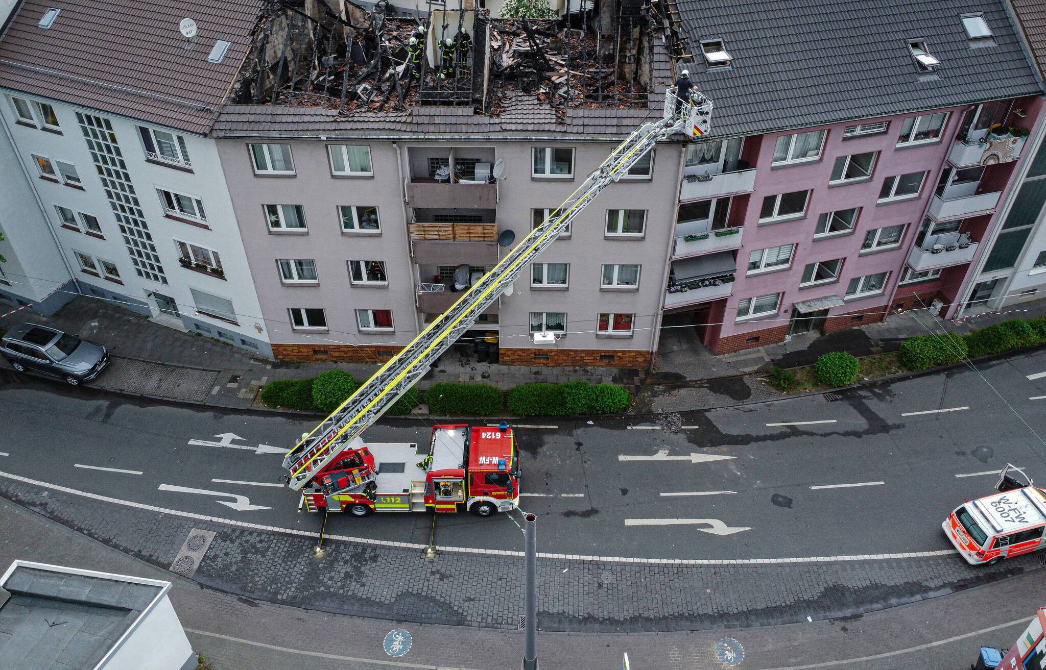 Dachstuhl in Wuppertal-Heckinghausen nach Brand komplett verschwunden