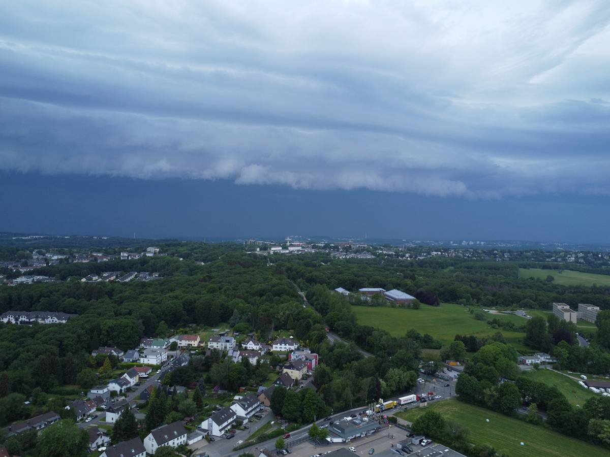 Schwere Gewitterfront angekündigt