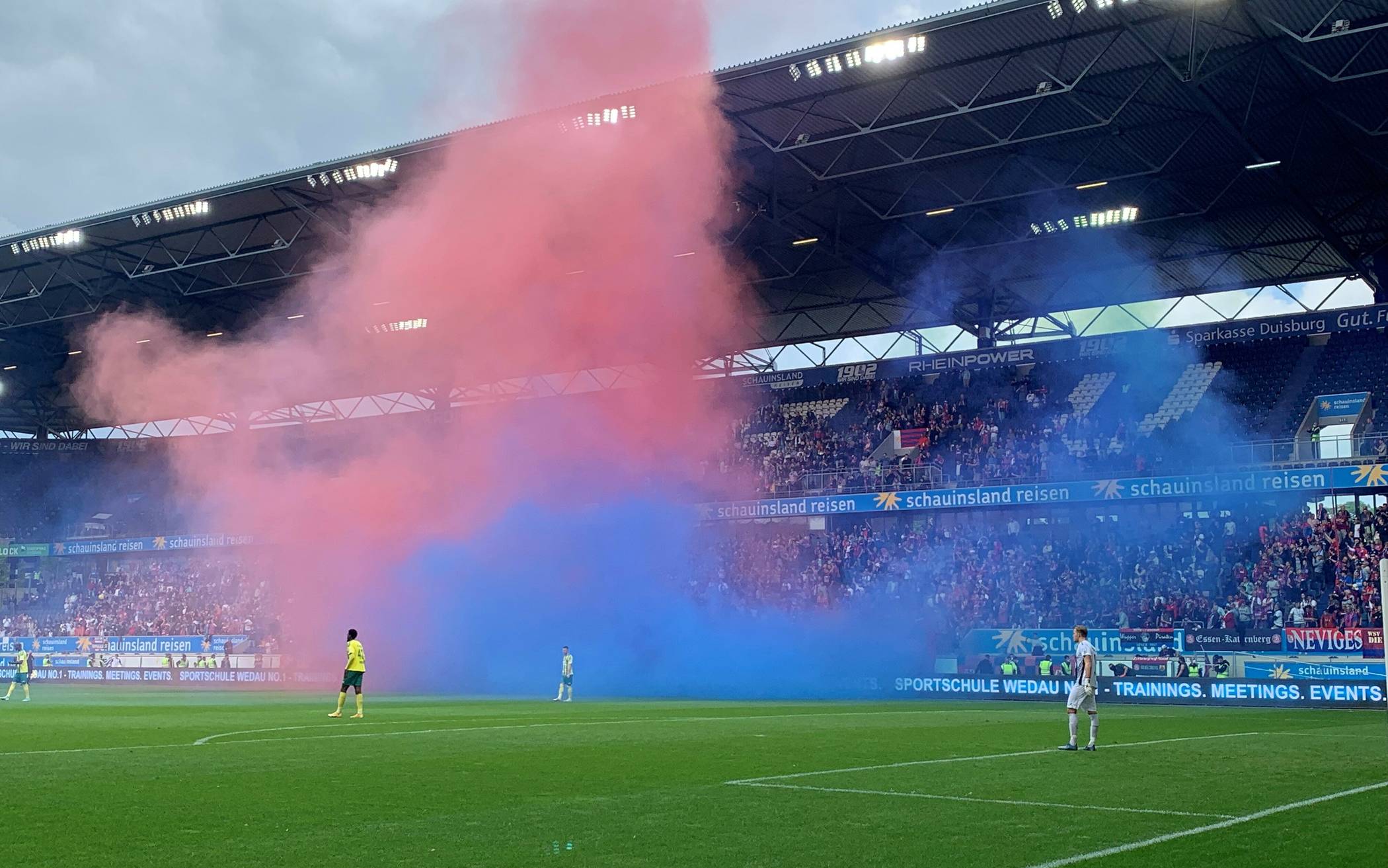 Rot und Blau vor dem...