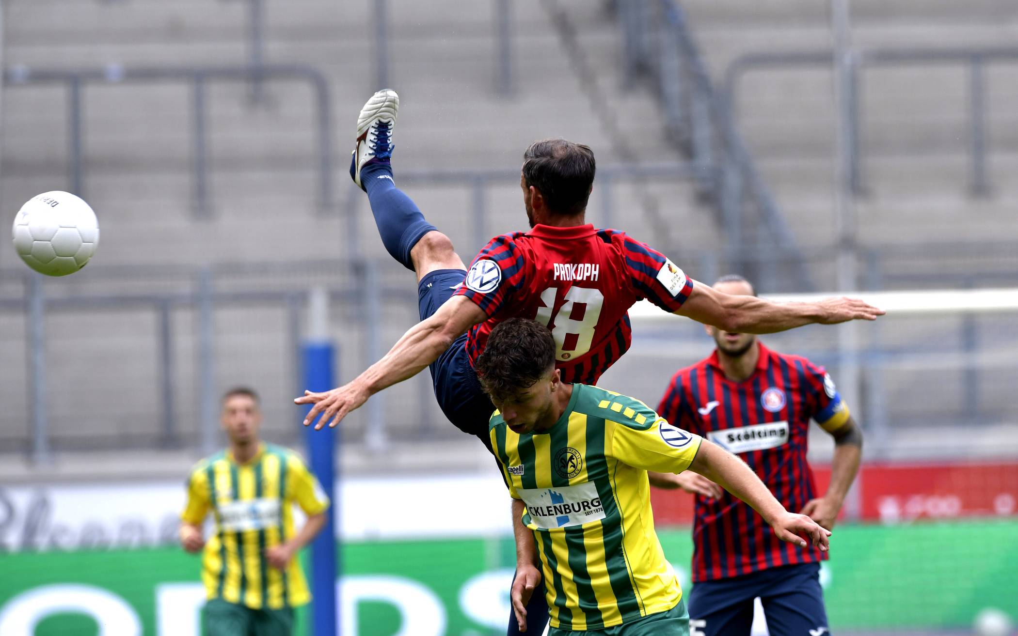 Auch Torjäger Roman Prokoph hatte einen schweren...