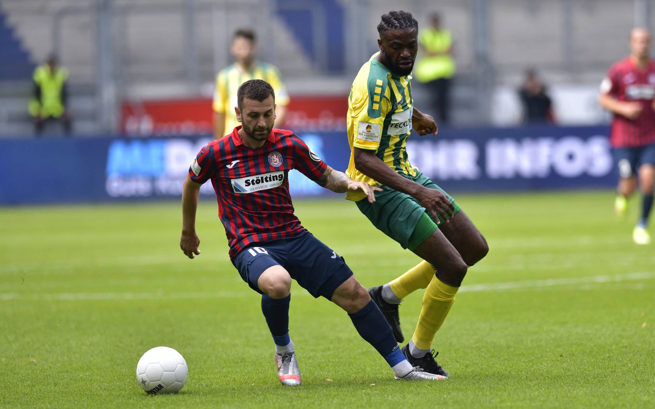 WSV-Spielmacher Kevin Rodrigues Pires, sonst ein sicherer Schütze, vergab einen...