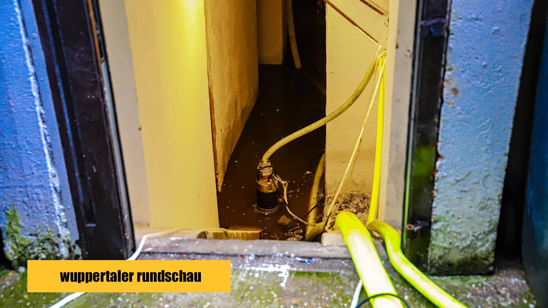 Starkes Gewitter: Keller in Wuppertal vollgelaufen