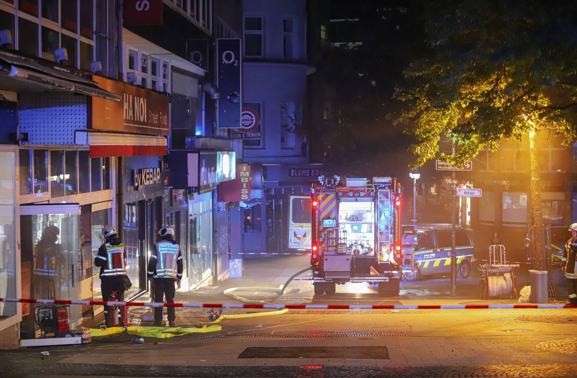 Wuppertaler Feuerwehr muss brennende Fritteuse löschen