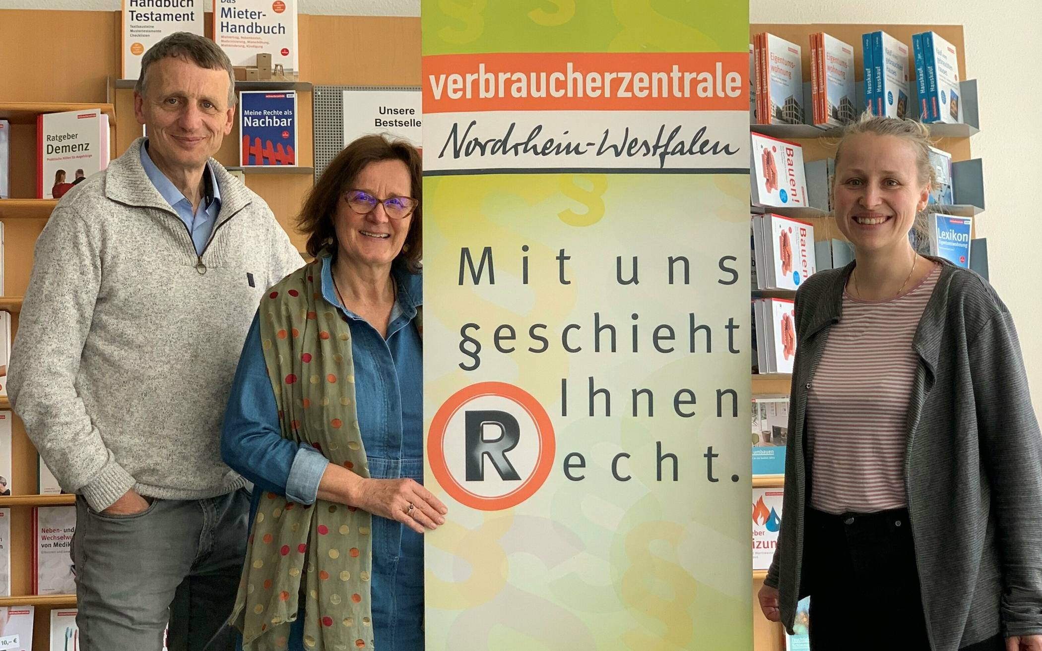  Ein Teil des Teams: Energieberater Stefan Bürk , die Leiterin der Wuppertaler Beratungsstelle, Marlene Pfeiffer (Mitte) und Umweltberaterin Caroline Pilling. 