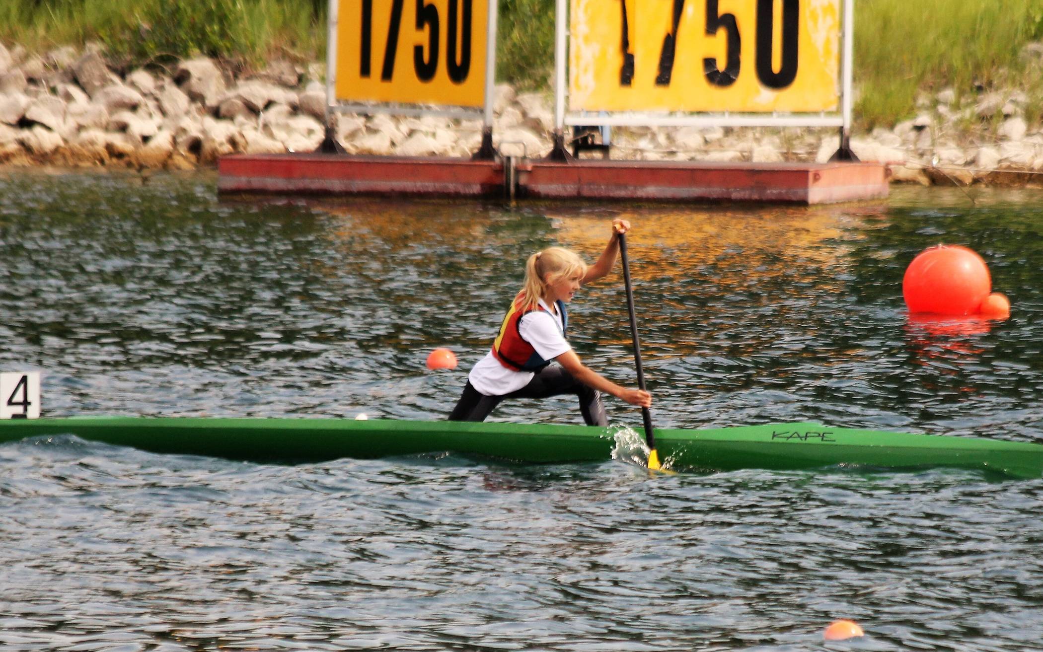  Auch Emma Dittmar paddelte zum ersten Mal bei einer Landesmeisterschaft. 