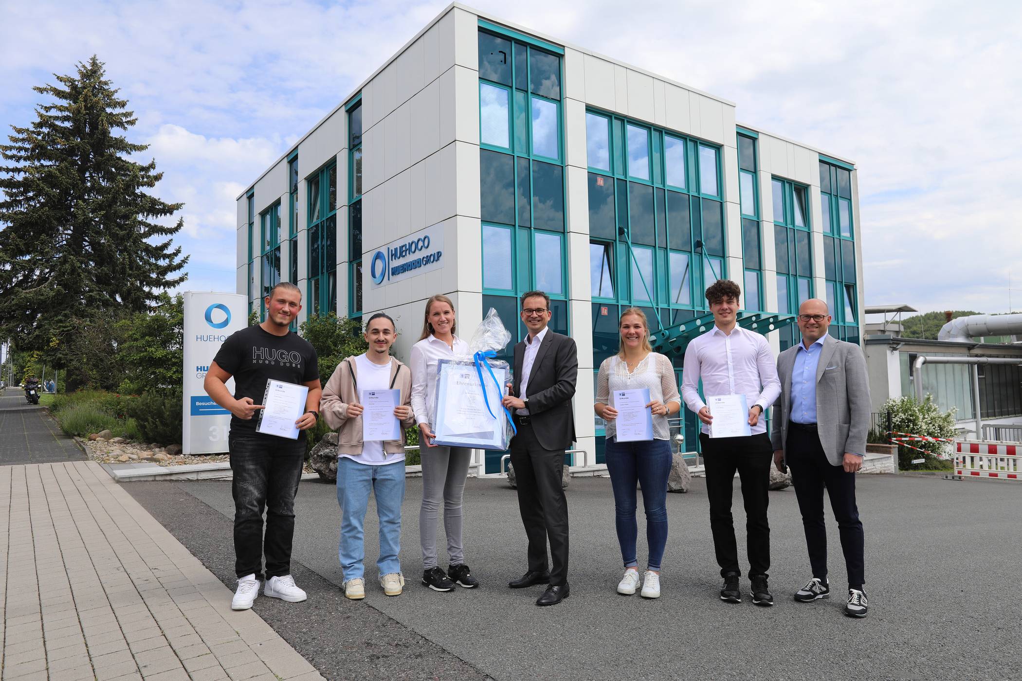  Zwei Mal im Monat trafen sich die Auszubildenden im Team, um Ideen für ein Projekt zur Energie-/Ressourceneinsparung zu sammeln.  