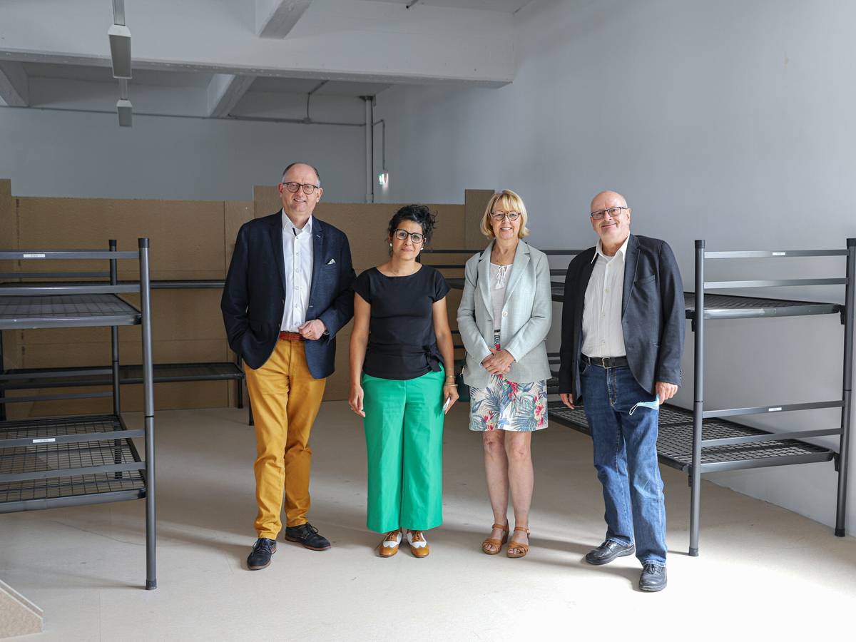 Tafel-Etagen für Ukraine-Flüchtlinge
