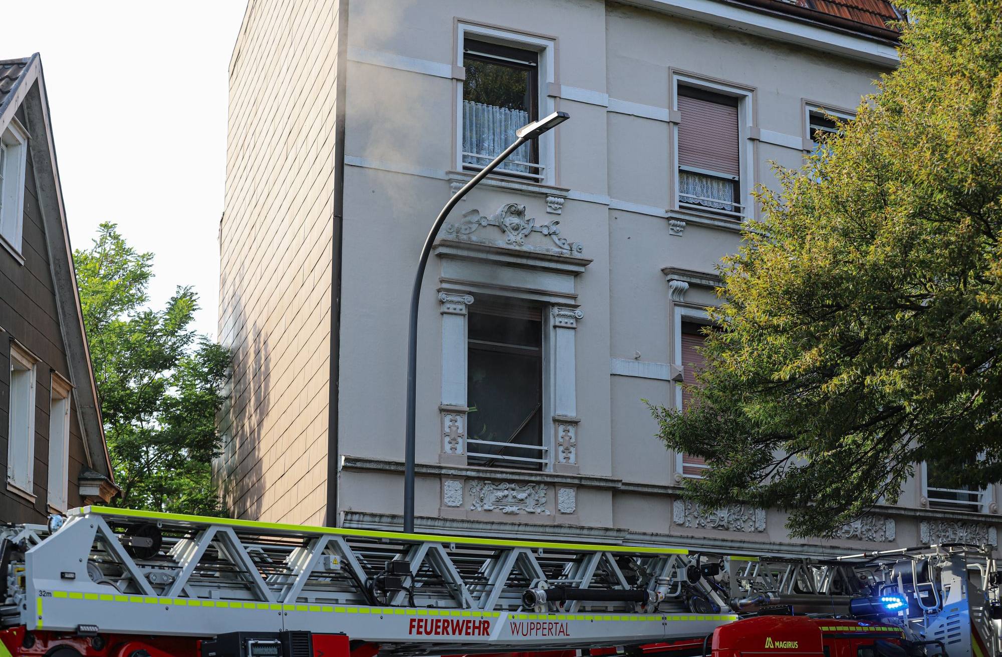 Schwere Brandverletzungen nach Feuer in Wuppertal-Langerfeld