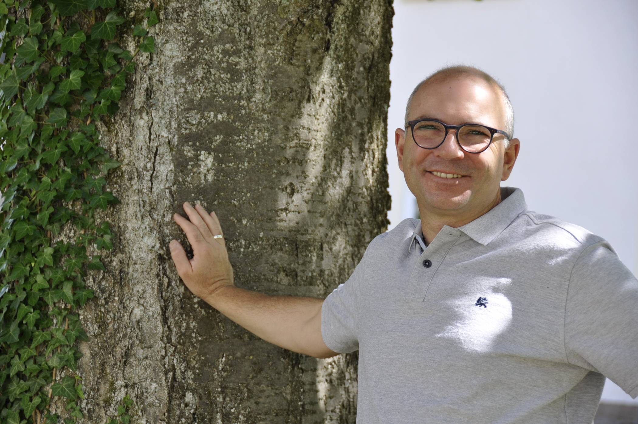  Prof. Dr.-Ing. Markus Zdrallek leitet den Lehrstuhl für Elektrische Energieversorgungstechnik in der Fakultät Elektrotechnik, Informationstechnik und Medientechnik der Bergischen Universität. 