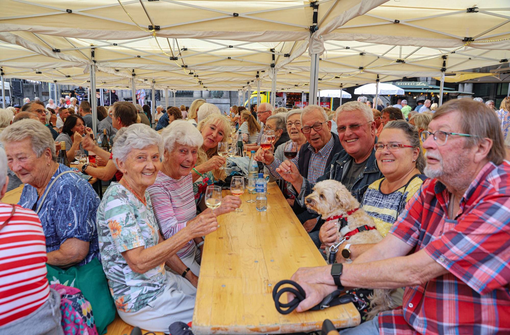 Impressionen vom Weinfest in Wuppertal-Barmen 2022​