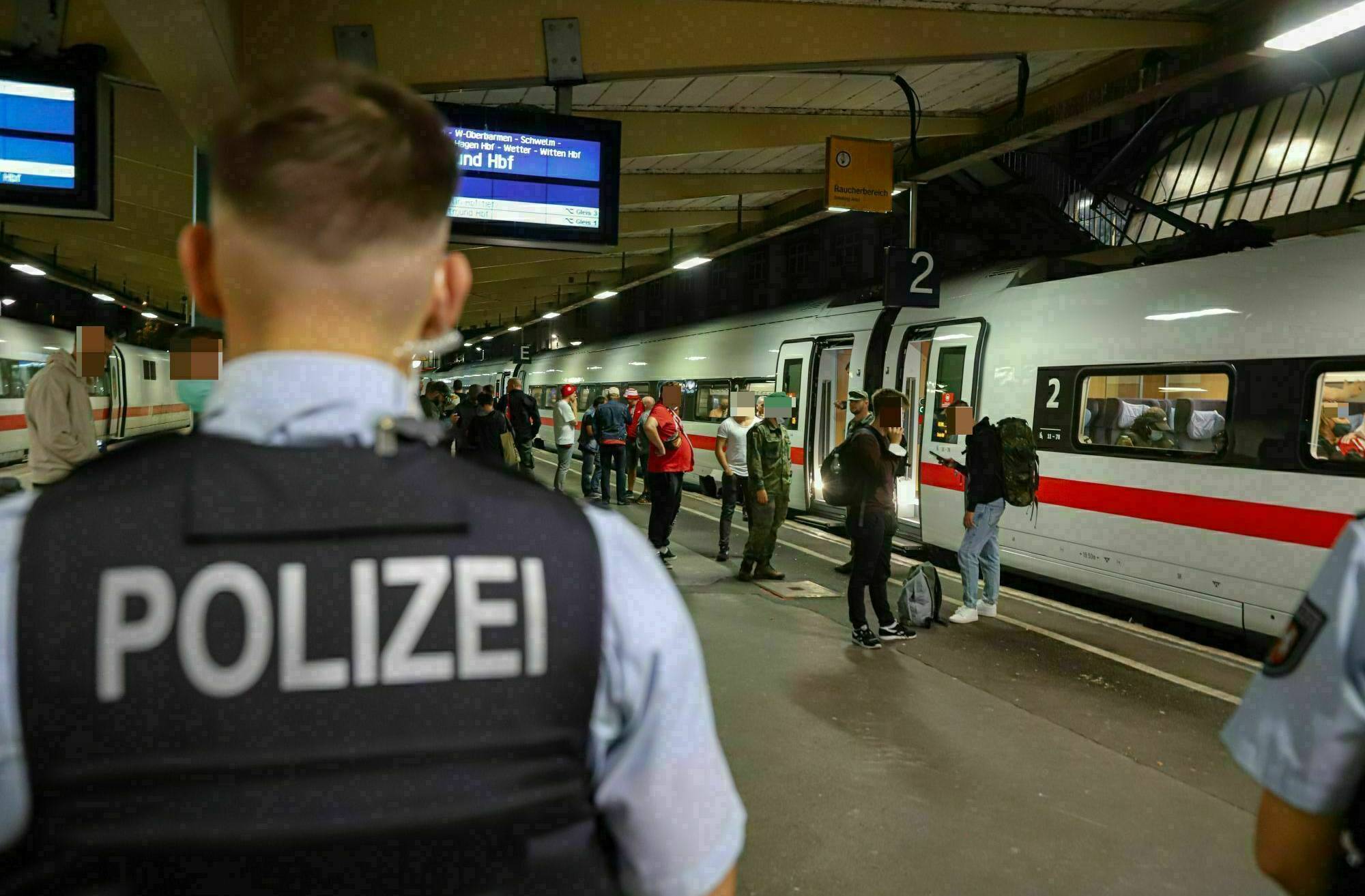 Polizeieinsatz am Wuppertaler Hauptbahnhof​