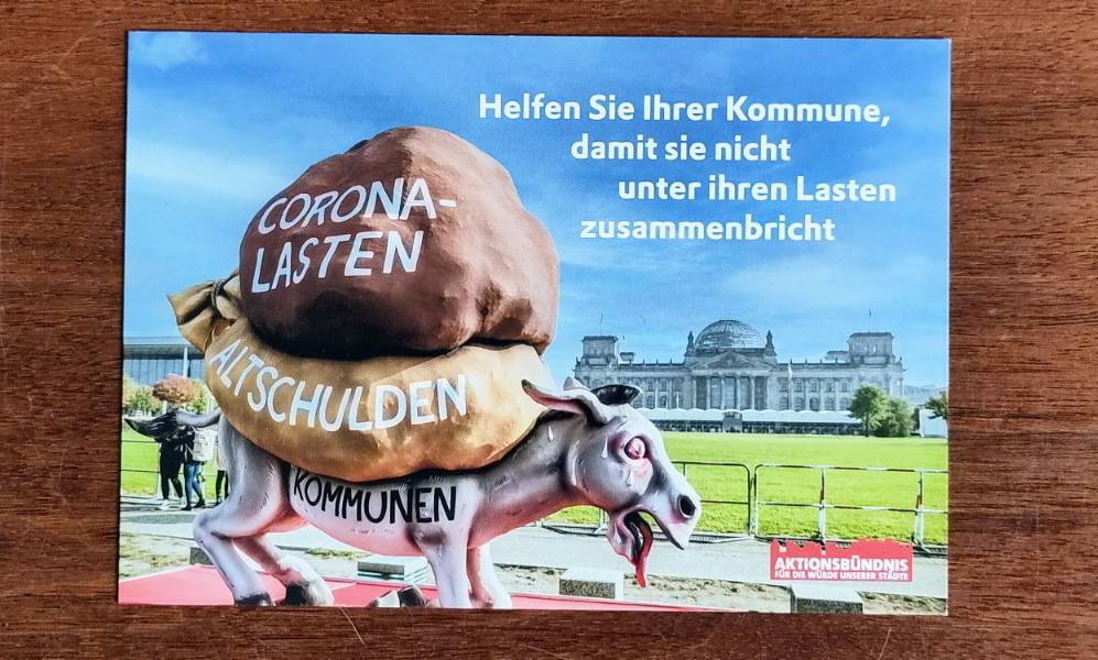 Postkarten mit Esel auf dem Weg nach Berlin