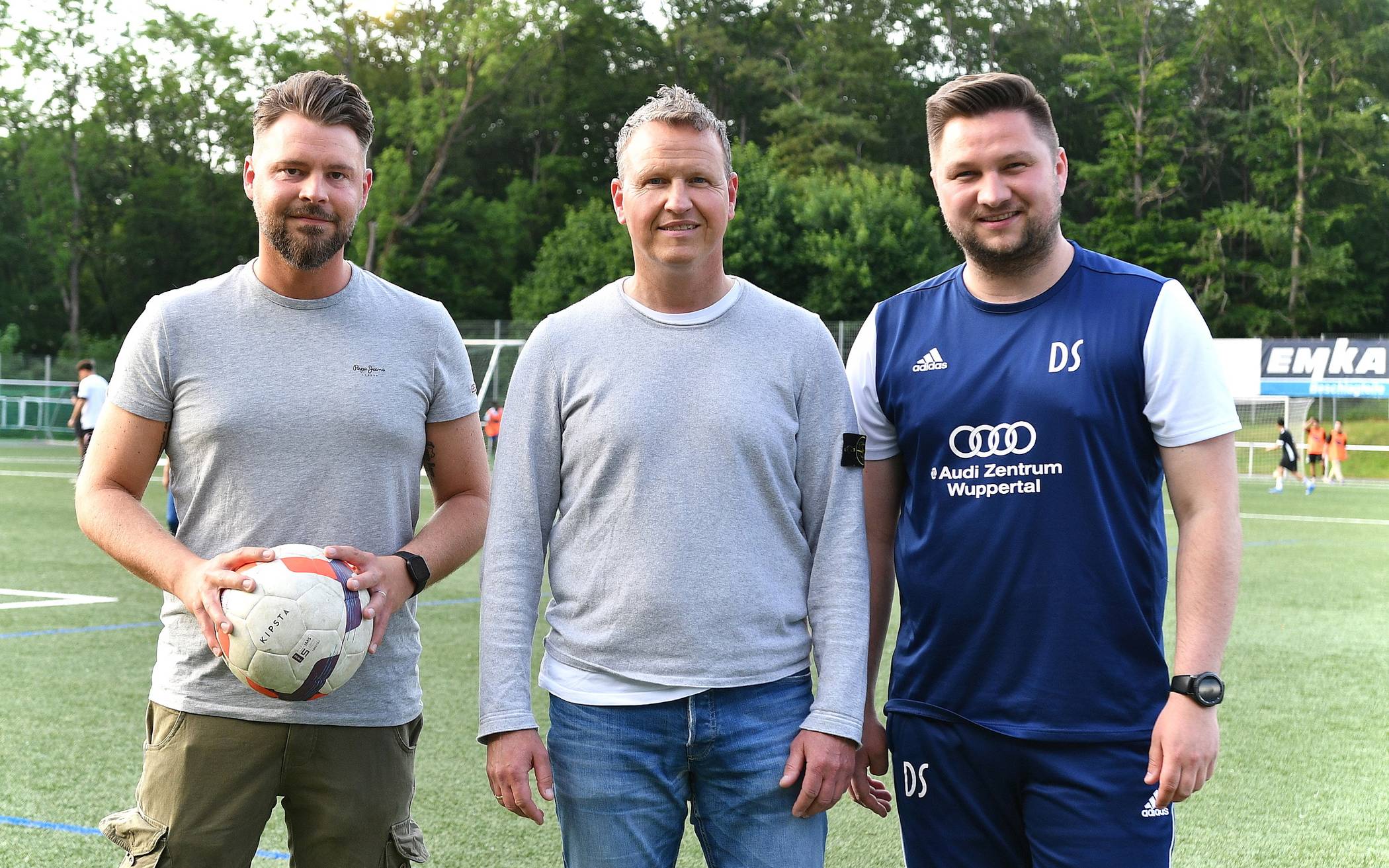 Von li.: Torwarttrainer Konstantin Plutz, Chefcoach Peter Radojewski und Co-Trainer Damian Schary.
