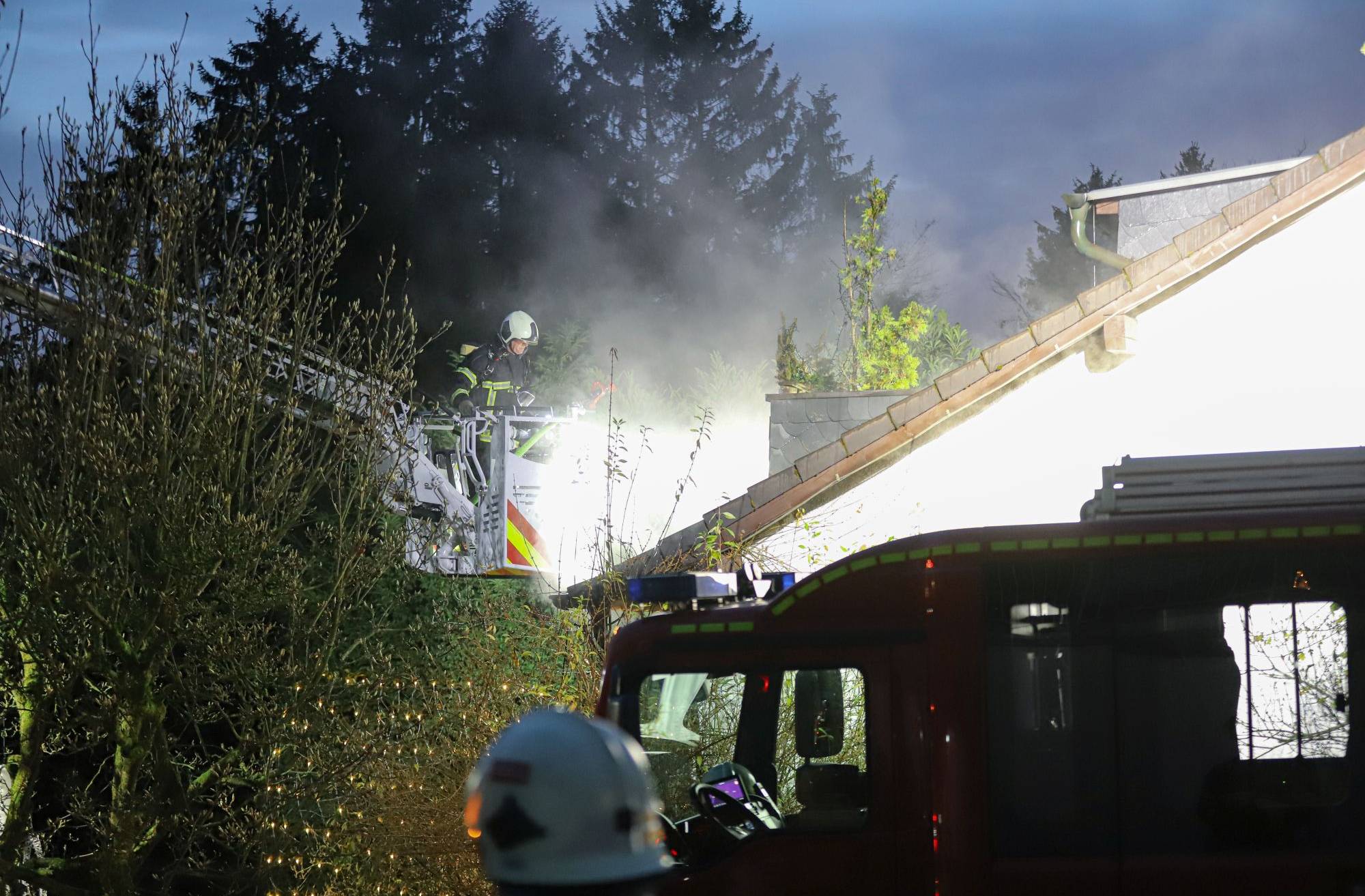 Balkonbrand verursacht sechsstelligen Schaden