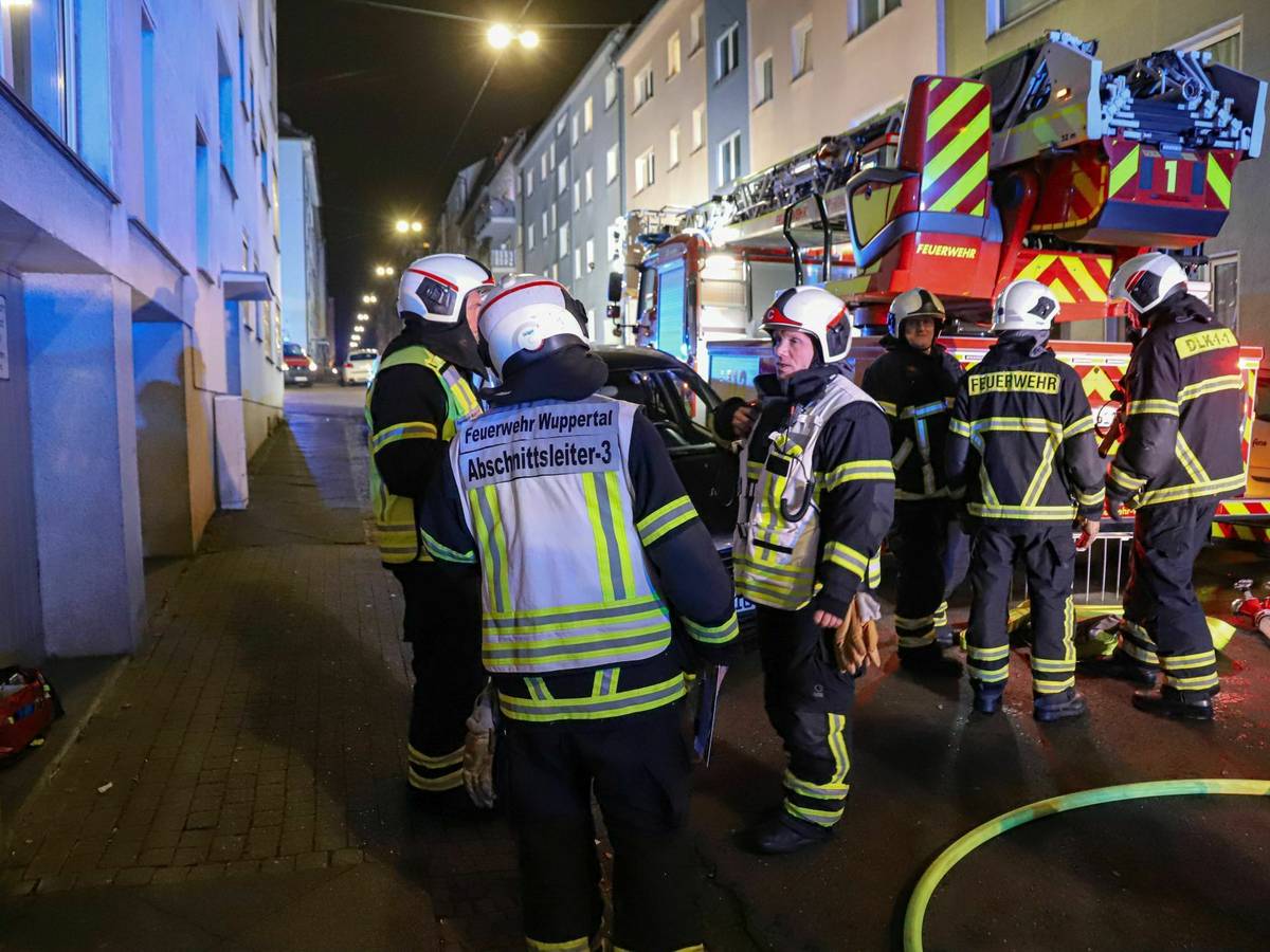 Feuerwehr-Einsatz durch brennenden Gasofen
