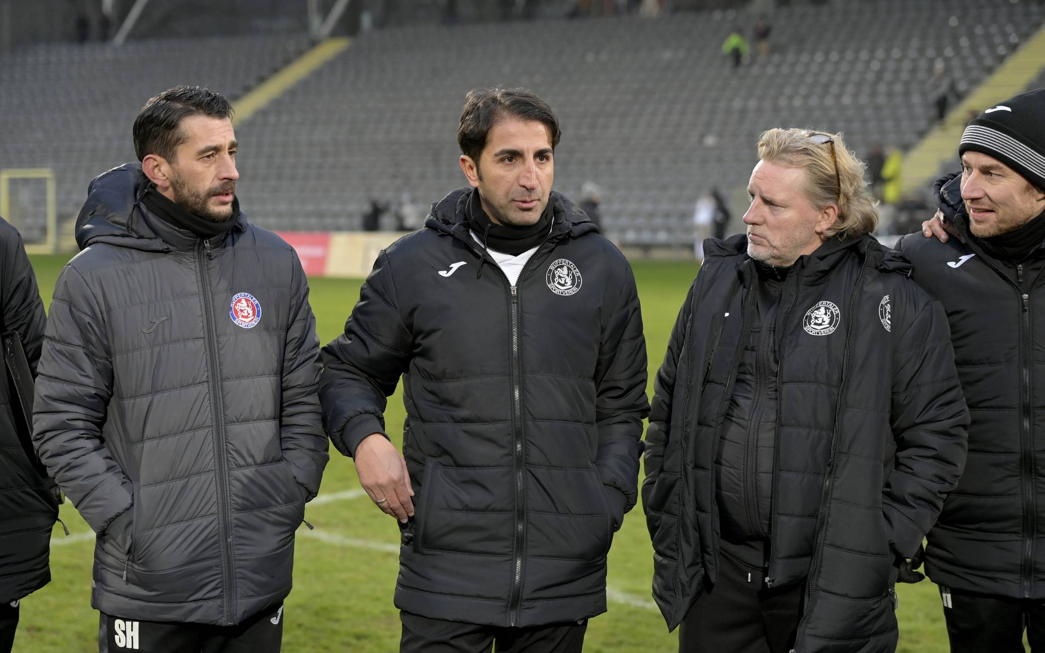  Von li.: Co-Trainer Samir El Hajjaj, Chefcoach Hüzeyfe Dogan und Sportchef Stephan Küsters. 