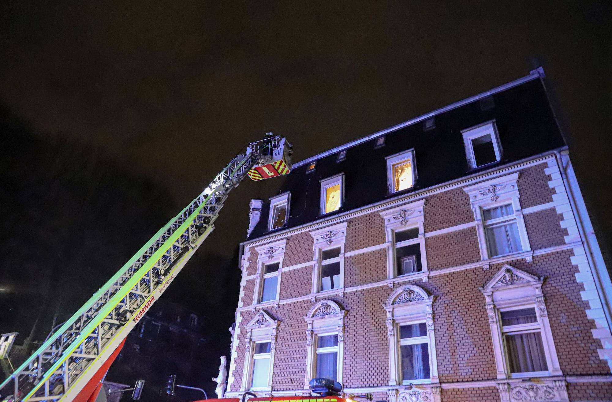 Brand in Mehrfamilienhaus​ in Wuppertal-Barmen