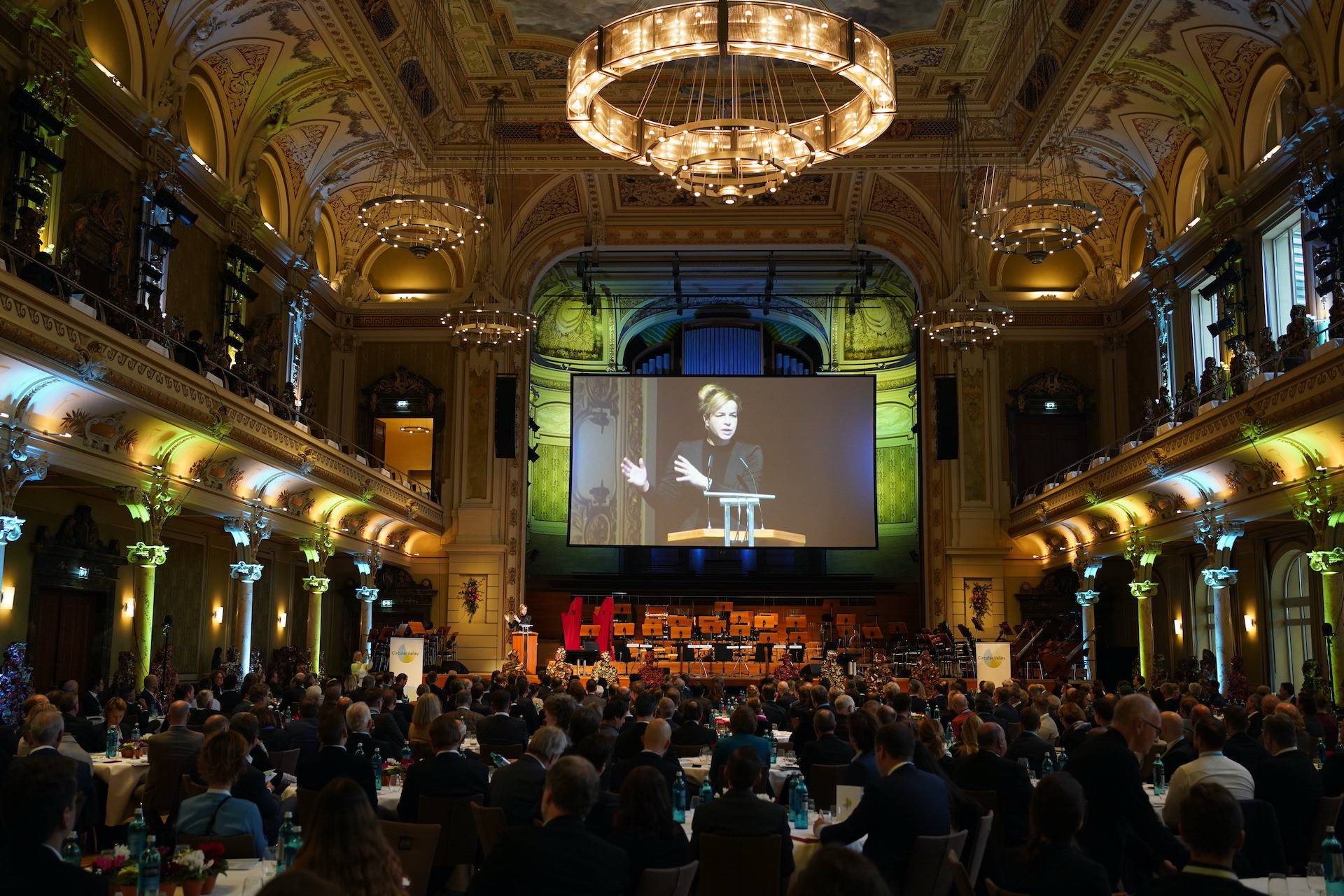 Das internationale Forum in der Stadthalle mit hochkarätigen Gästen aus aller Welt war...