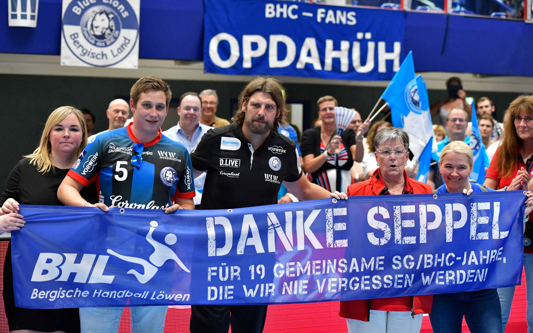 Emotional endete beim Handball-Bundesligisten BHC im Juni nach 16 Jahren als Spieler und...