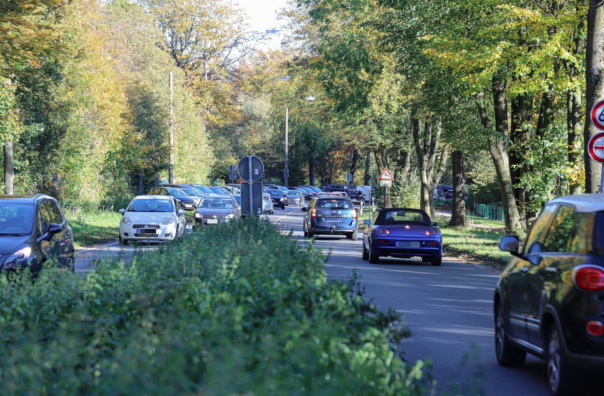 Der Verkehr auf der Parkstraße in Ronsdorf.