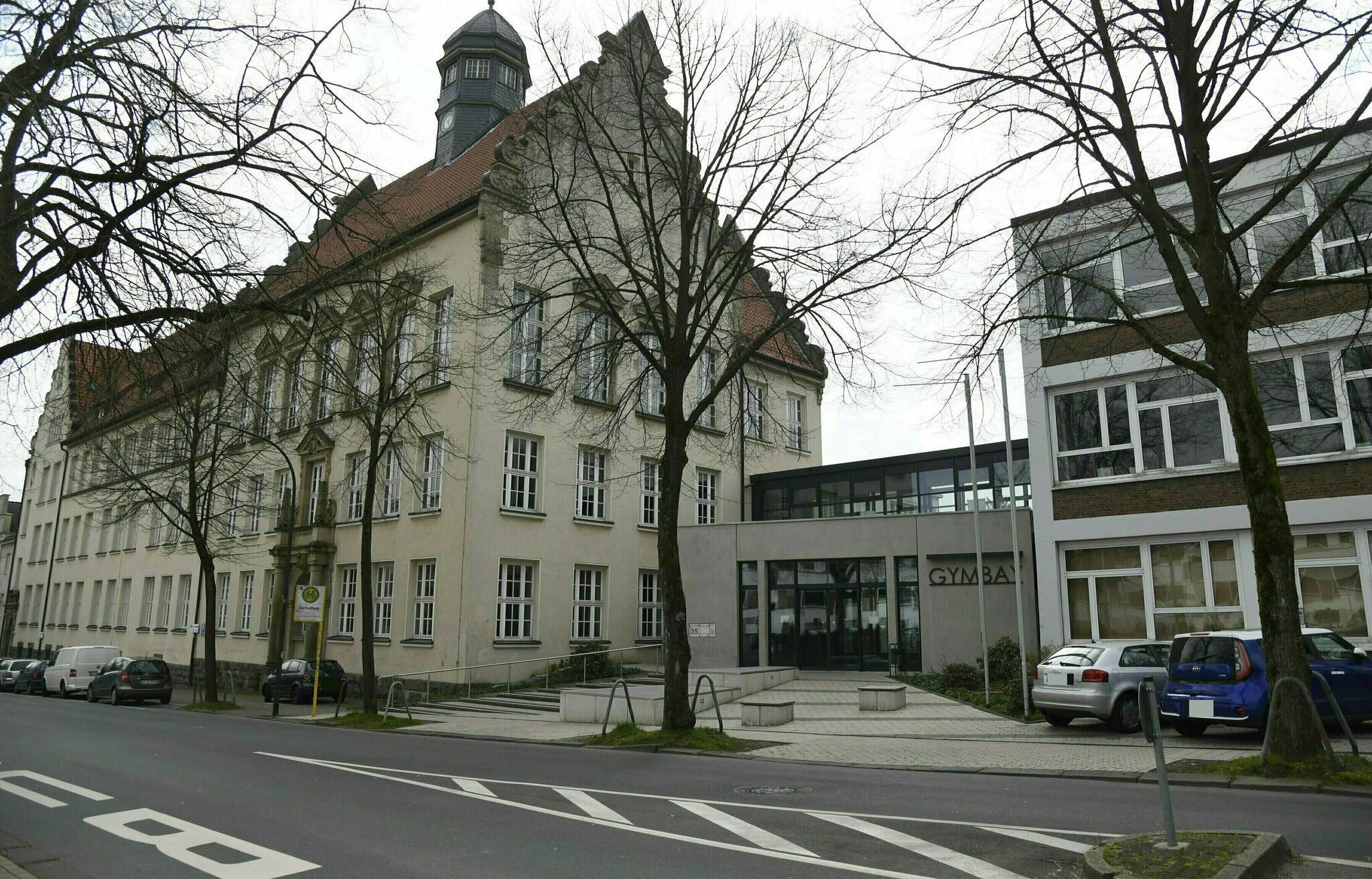 Das Gymnasium Bayreuther Straße.