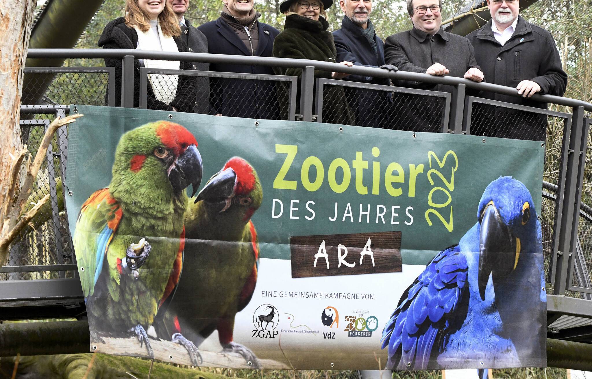  Im Grünen Zoo Wuppertal wurde die „Ehrung“ vorgenommen. 