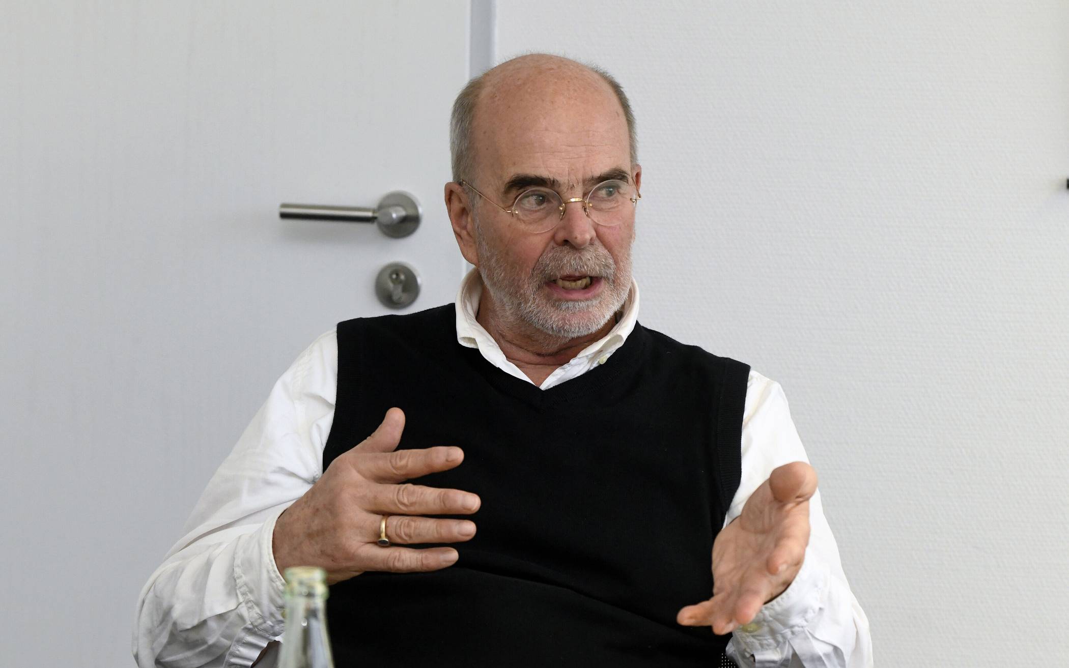 Professor Dr. Hans J. Lietzmann.
