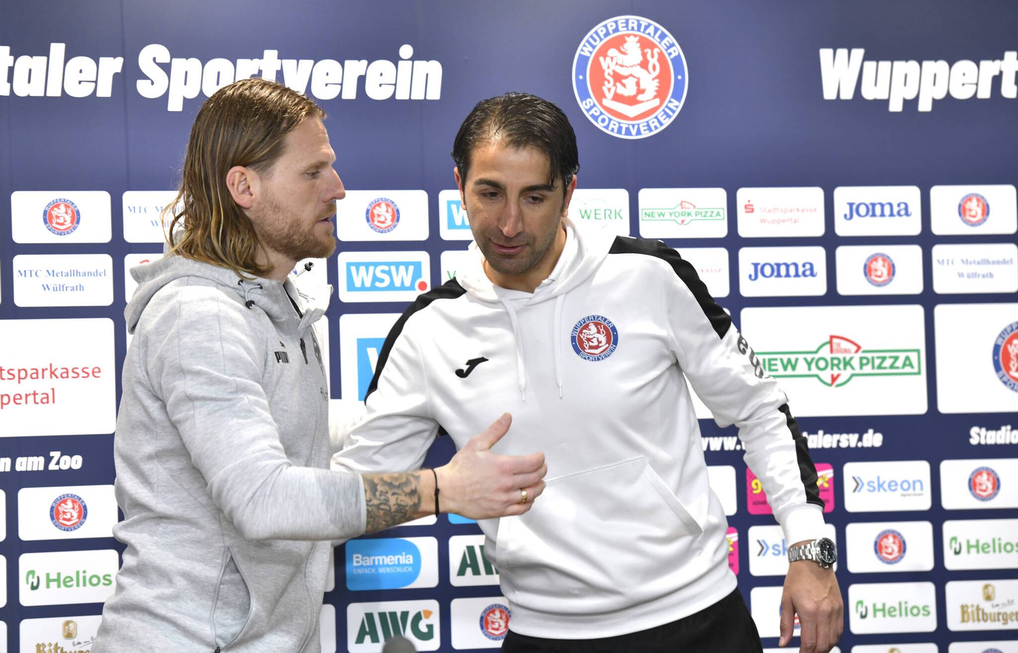 WSV-Coach Hüzeyfe Dogan in der Pressekonferenz nach dem Spiel gegen Gladbach II.