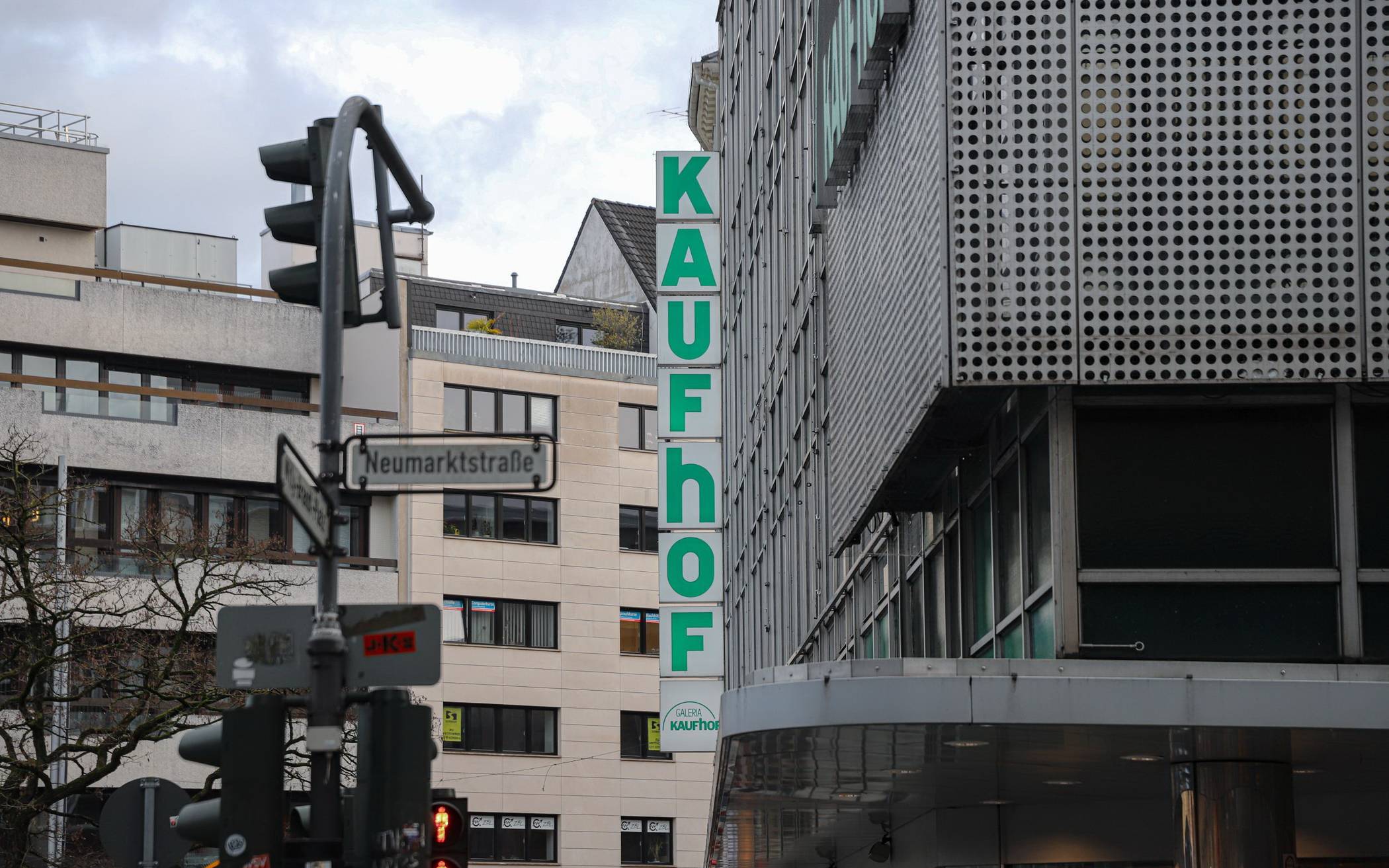  Der Kaufhof an der Neumarktstraße. 