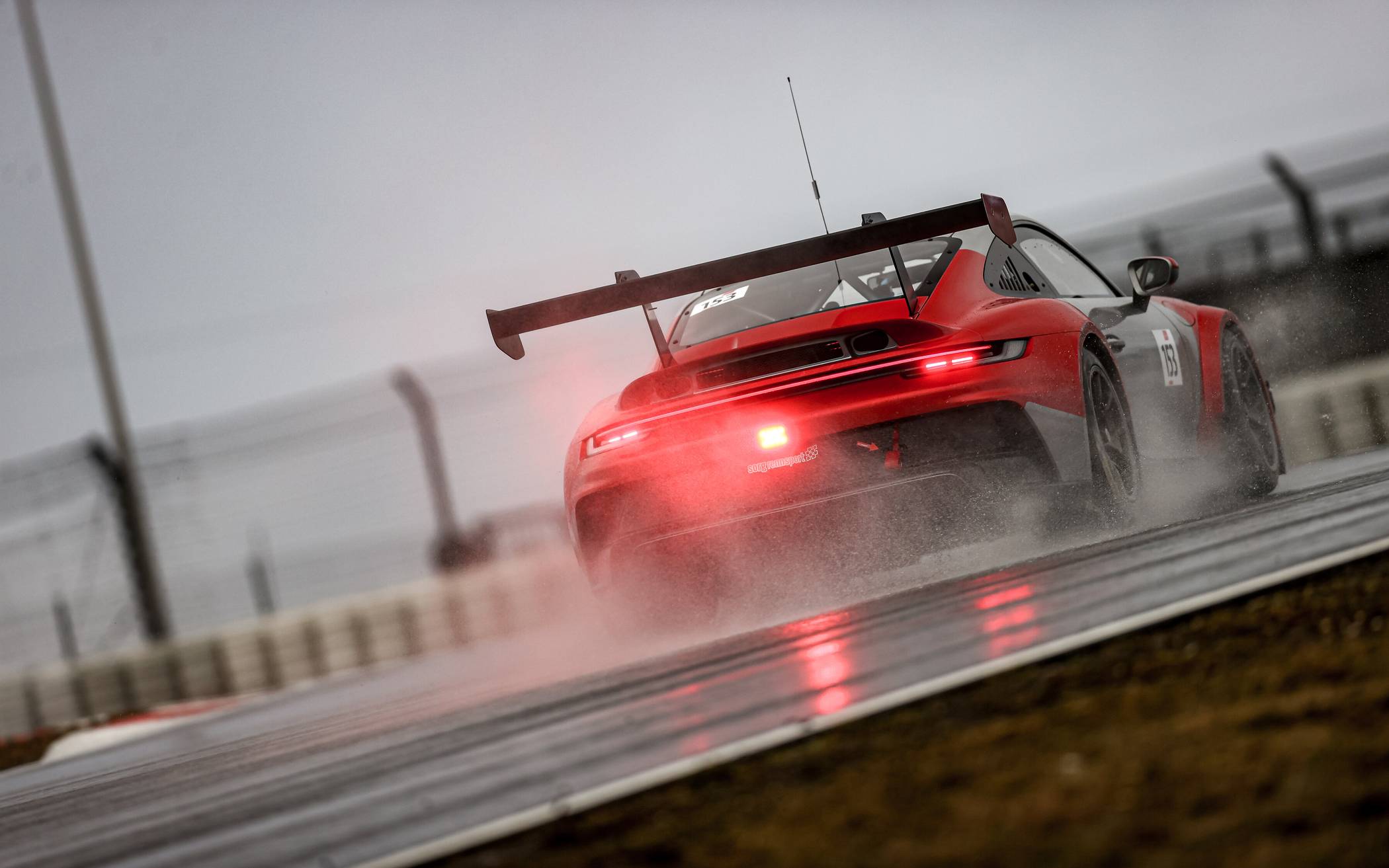 Den neuen 911 GT3 Cup auf Basis der Modellgeneration 992 startet Sorg Rennsport 2023 in...
