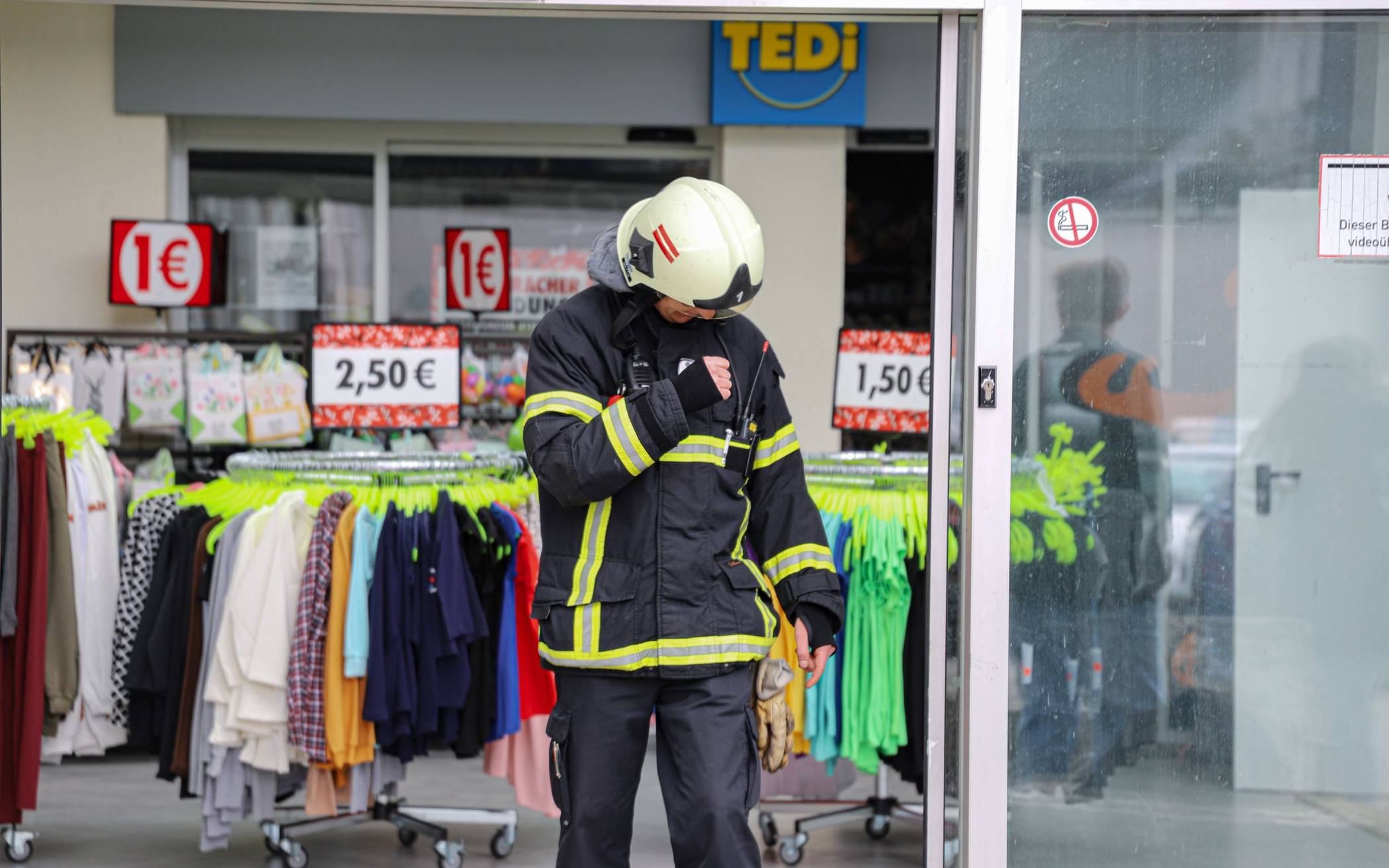 Feuerwehr-Einsatz in Wuppertaler Textil-Discounter​