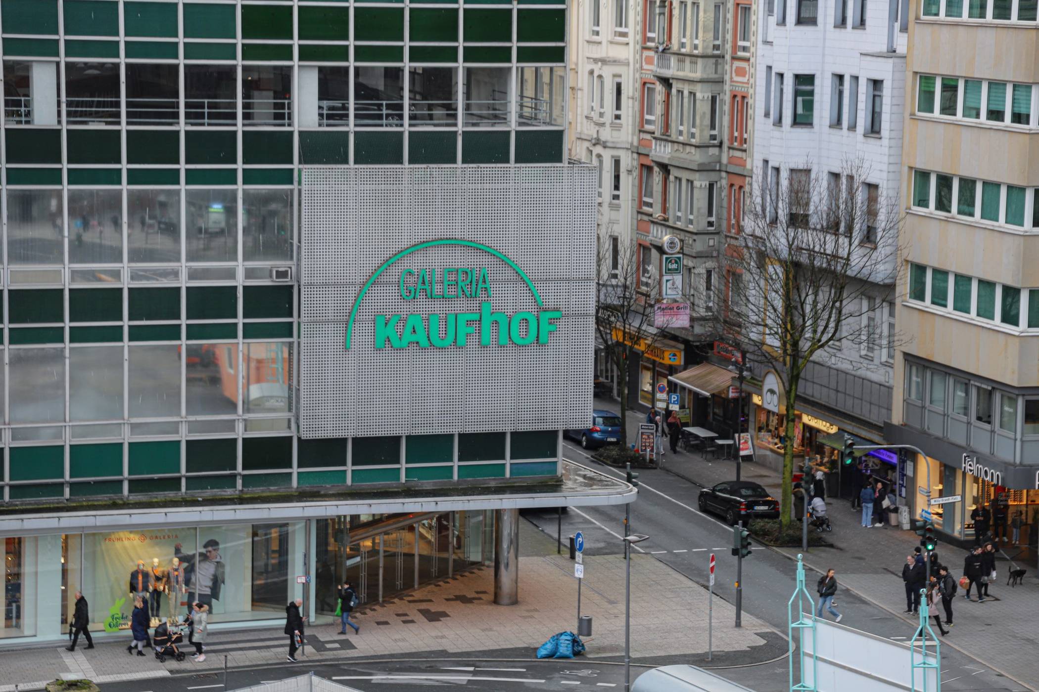  Der Kaufhof an der Neumarktstraße. 