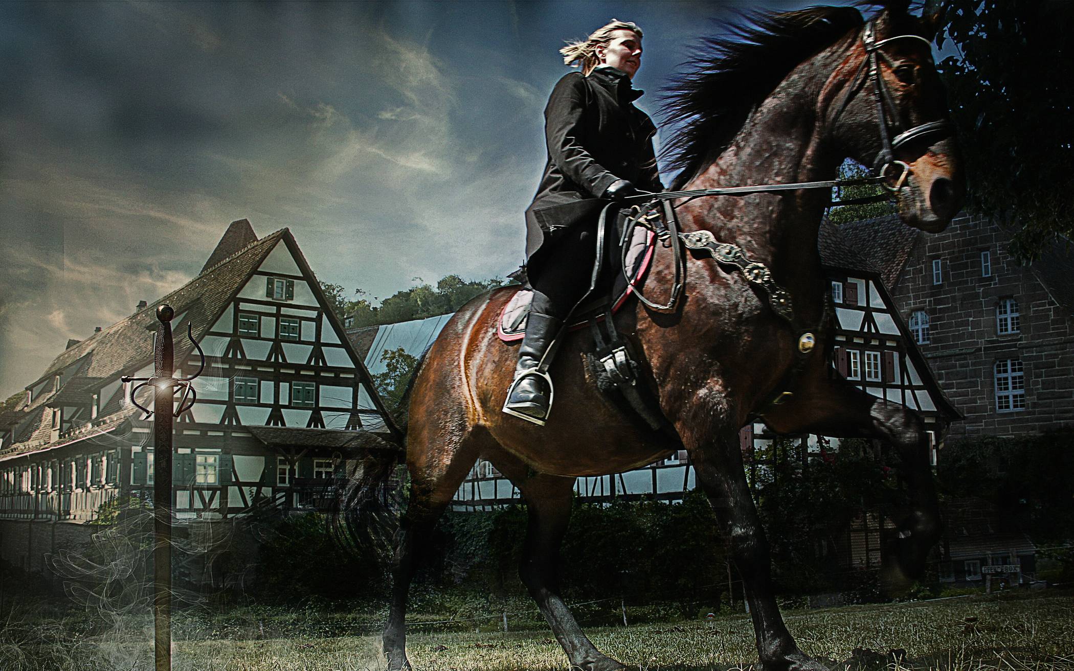 Eines von vielen im Fantasy-Stil inszenierten Pferdefotos von Kerstin Matthies, die in Beyenburg lebt. 