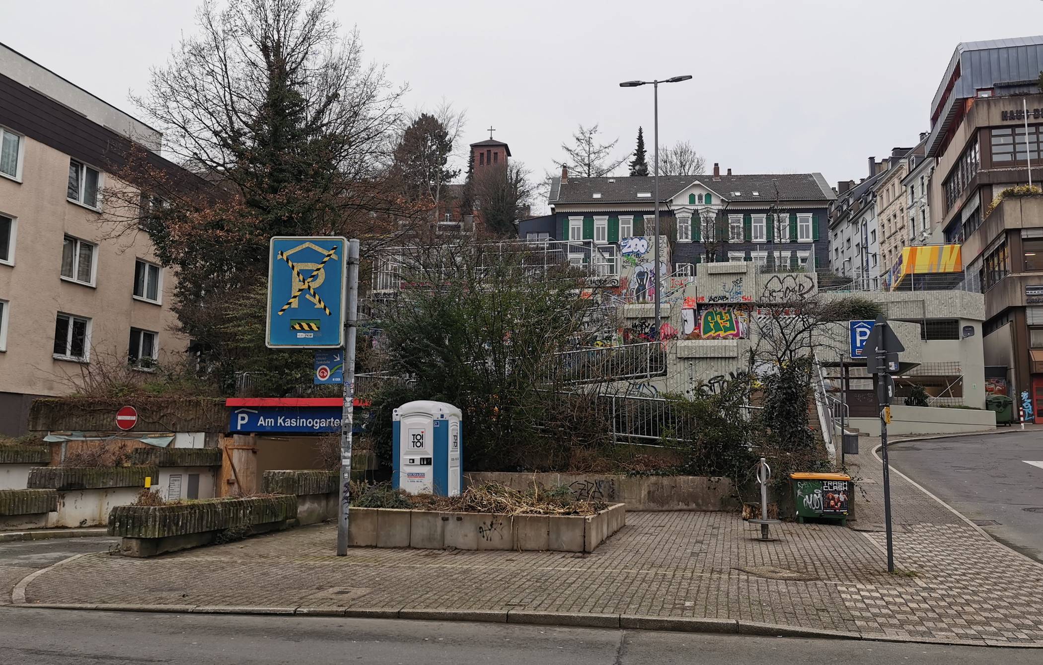  Das Parkhaus am Kasinogarten. 