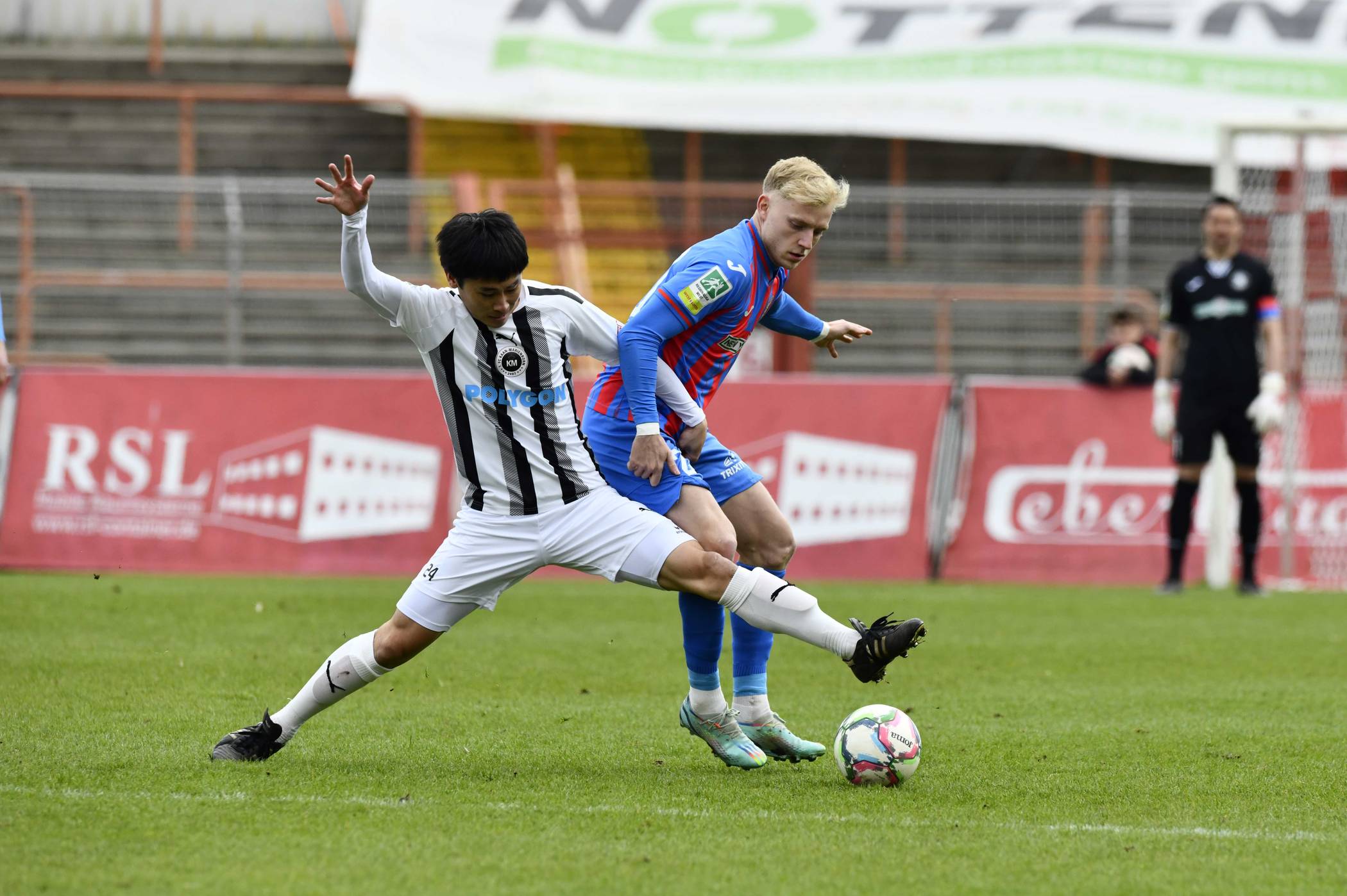 Voller Einsatz: Tobias Peitz (re.).