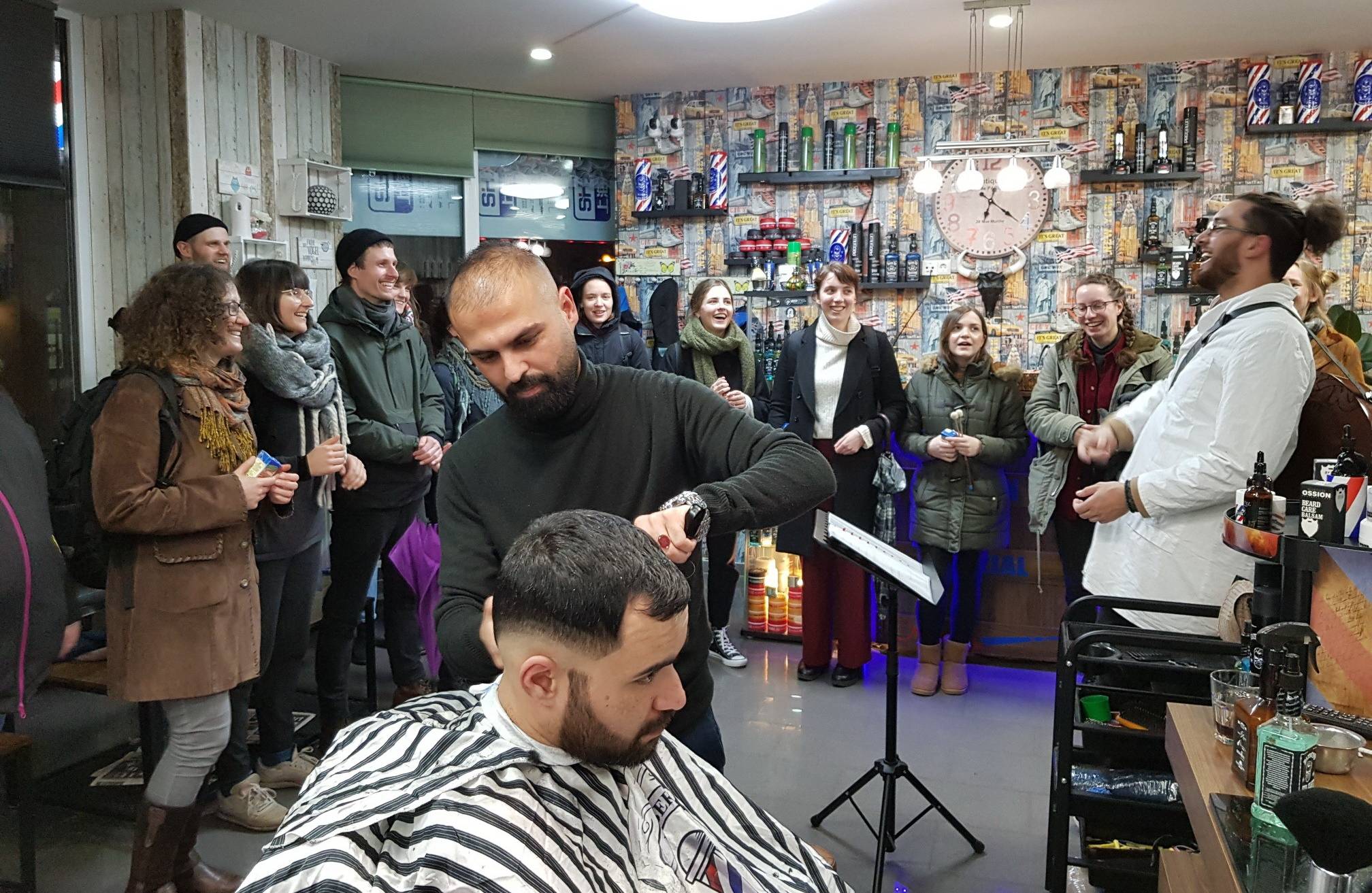 Musikalischer Stopp im Barbershop.