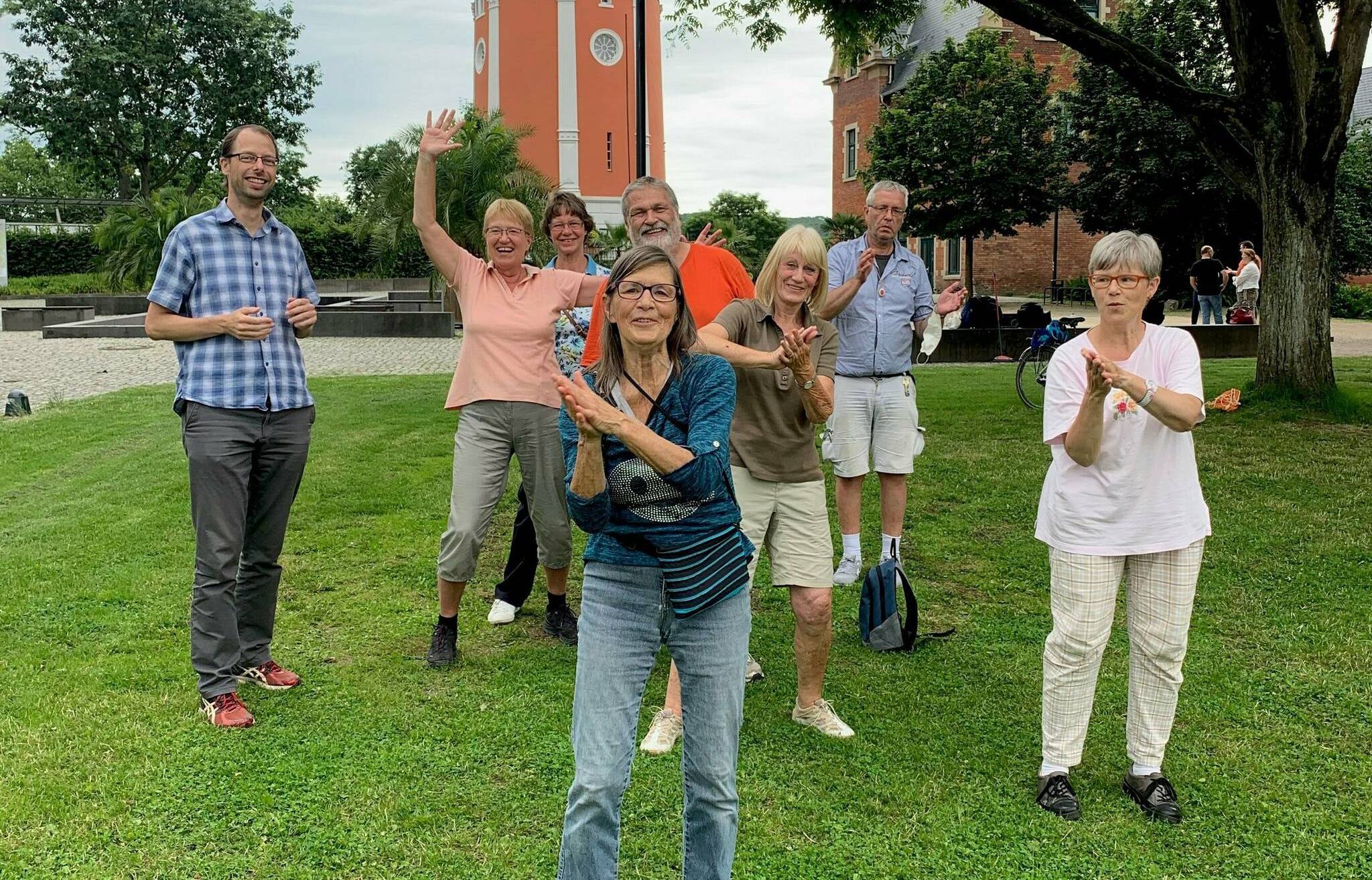 Es wird wieder lustig in der Nähe des Elisenturms. 