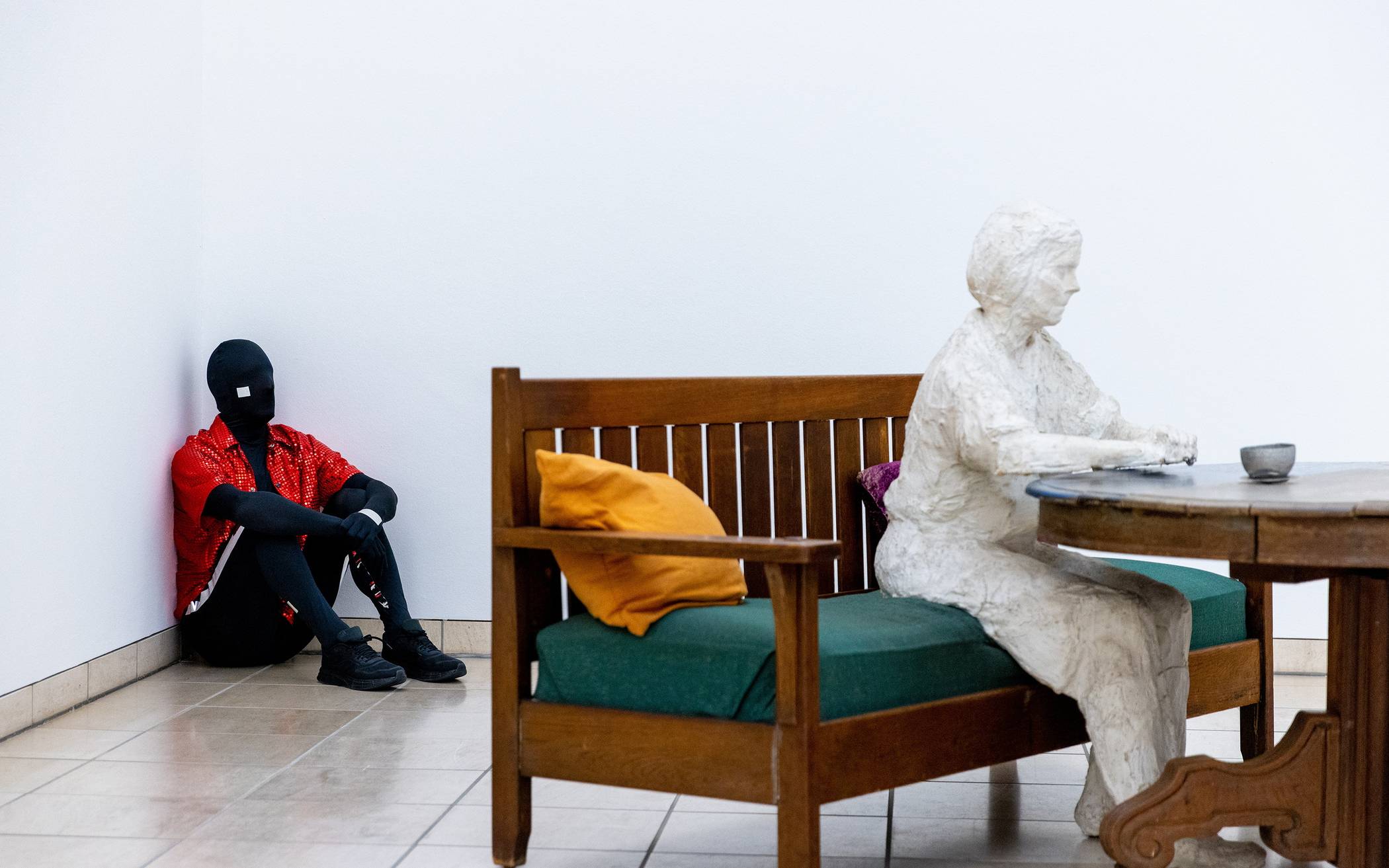  Performance im Von der Heydt-Museum: Wer ist die Skulptur, wer ist der Tänzer? 