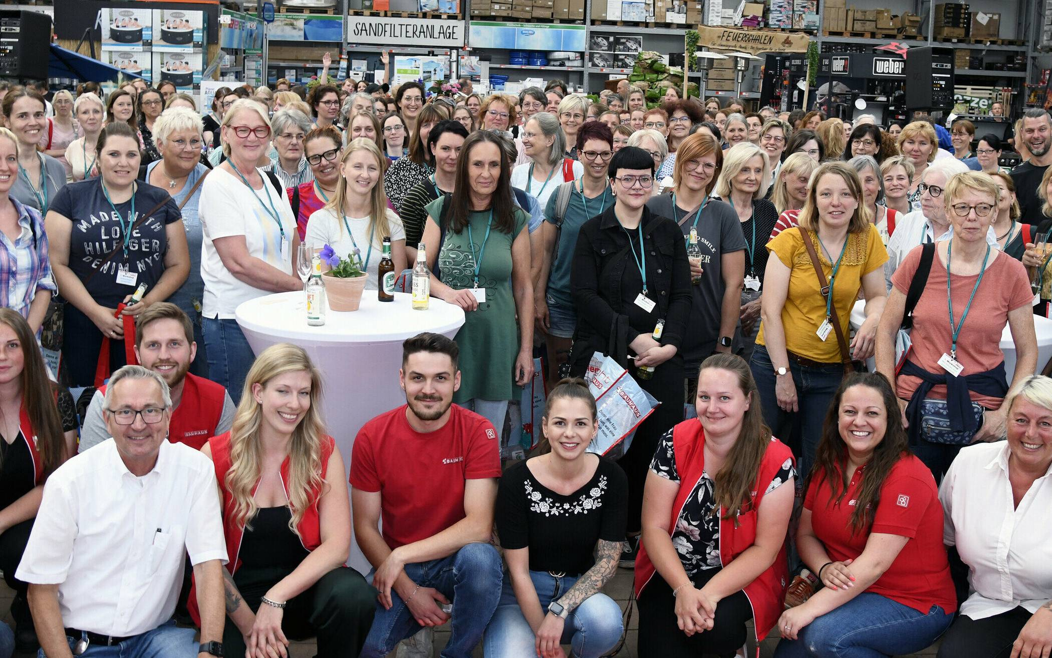  Viel Damen-Besuch beim BAUHAUS auf Lichtscheid. 
