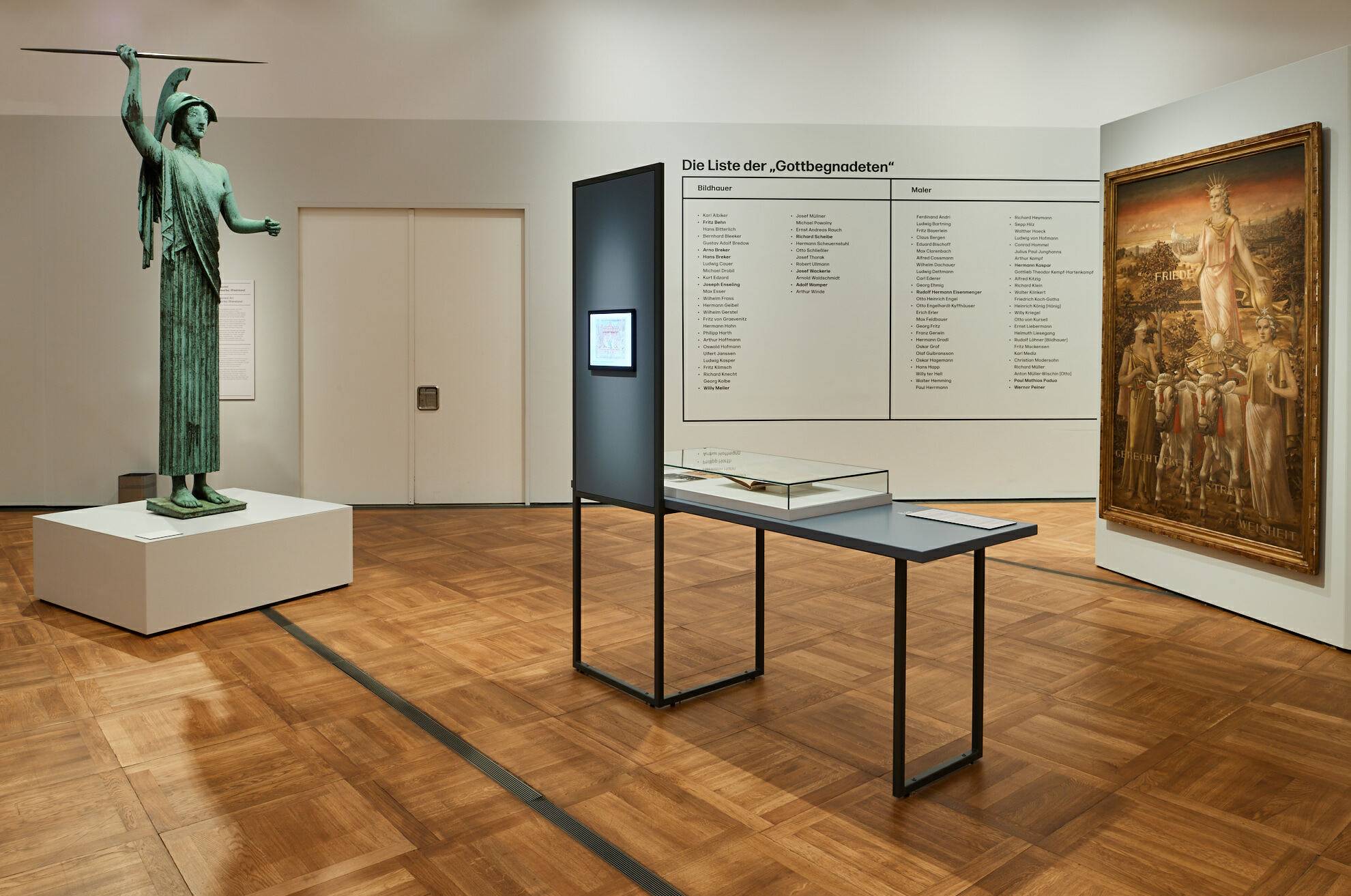 Die „Pallas Athene“ im Deutschen Historischen Museum (DHM) in der Ausstellung „Die Liste der ‚Gottbegnadeten‘. Künstler des Nationalsozialismus in der Bundesrepublik".