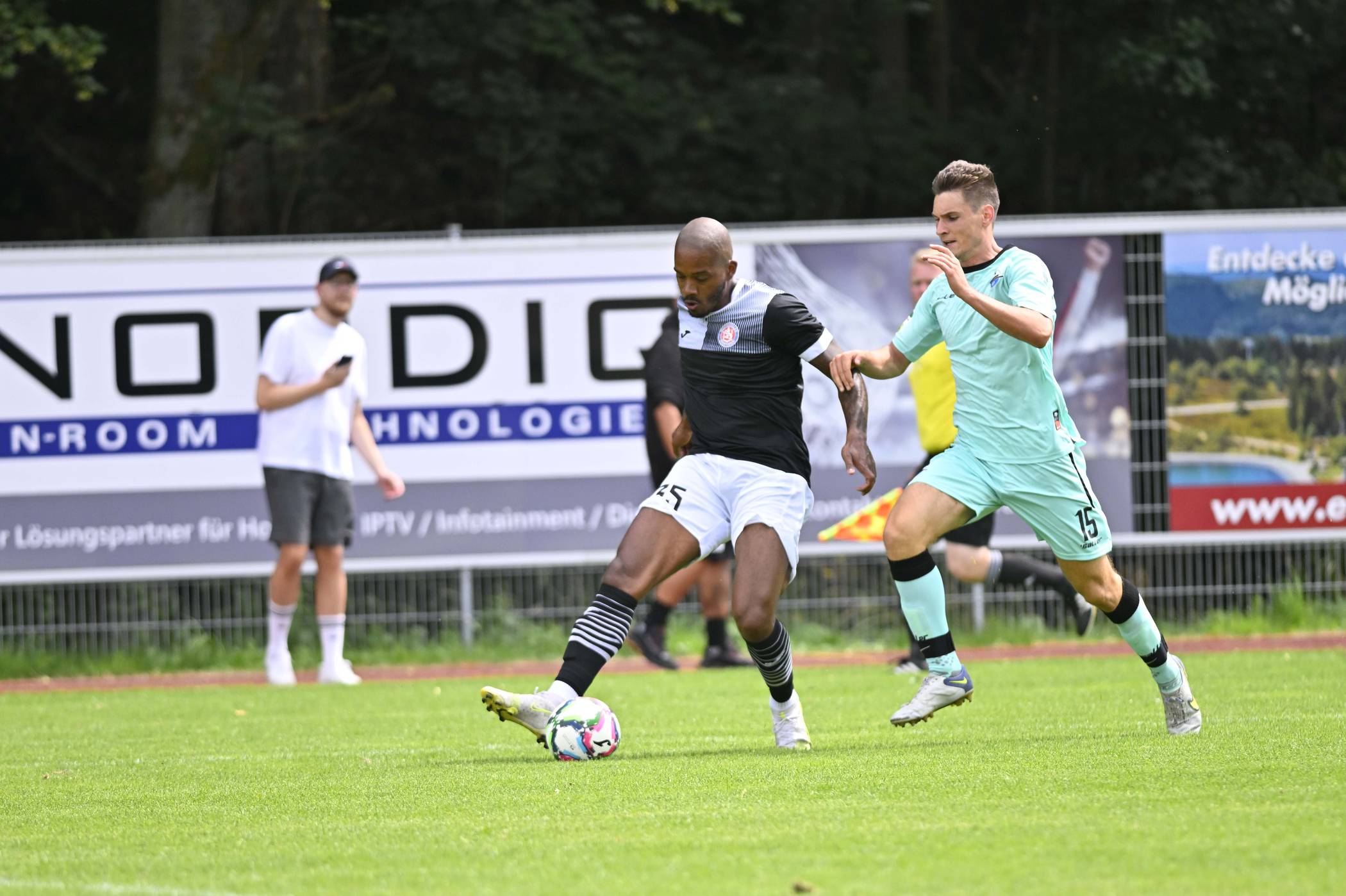  WSV-Neuzugang Charlison Benschop im Testspiel gegen Paderborn II (4:2). 