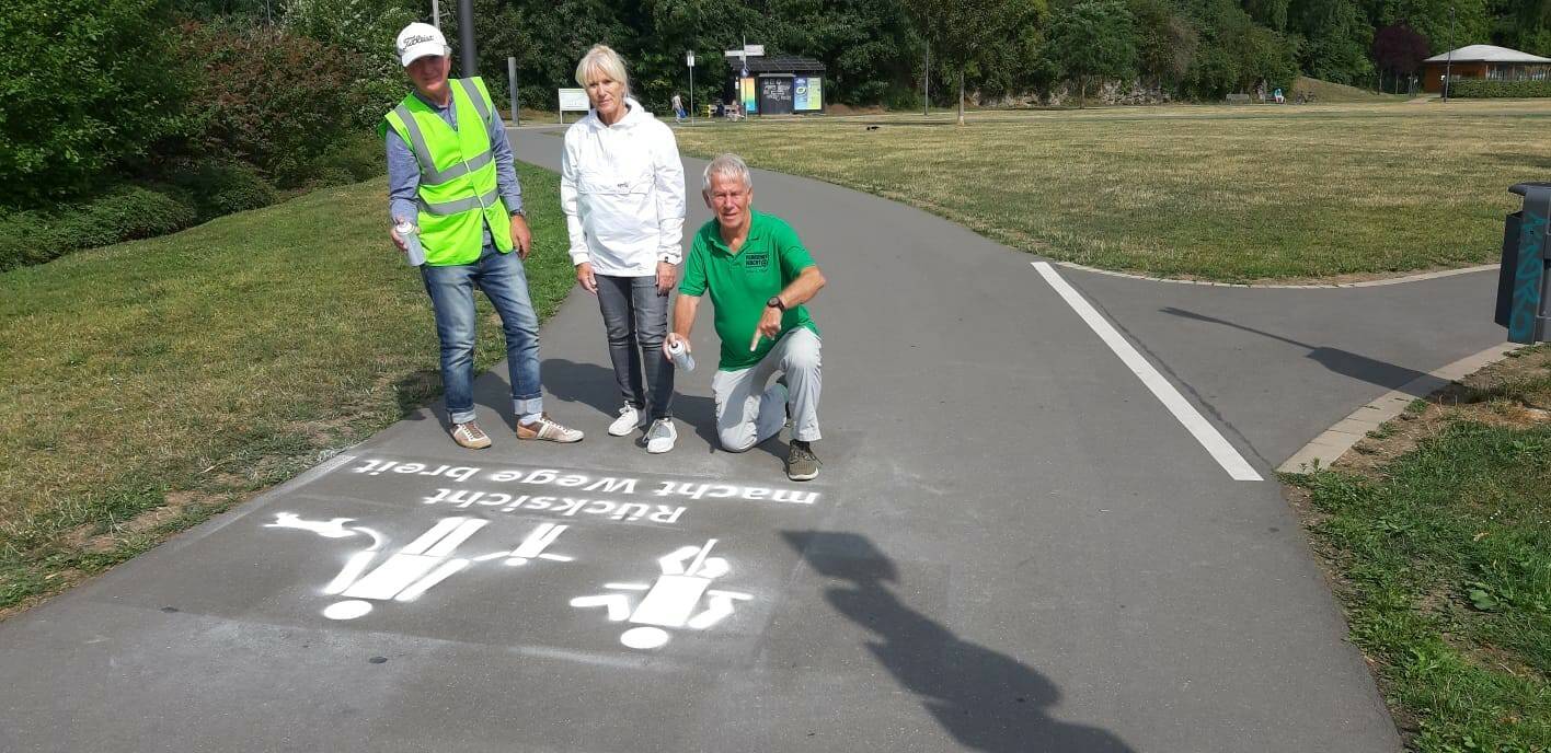 Von li.: Reinhard Schaefer, Christa Mrozek