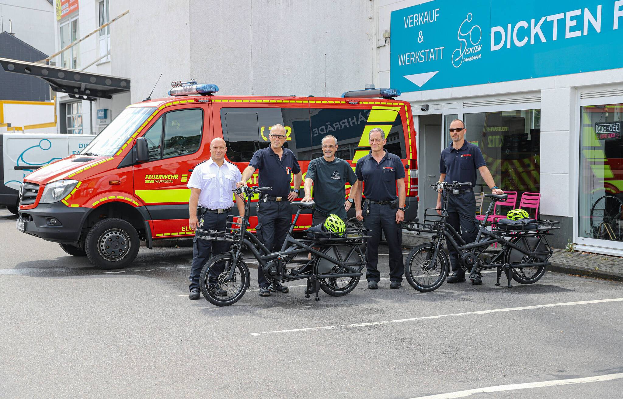 Zwei Lastenfahrräder für die Wuppertaler Feuerwehr