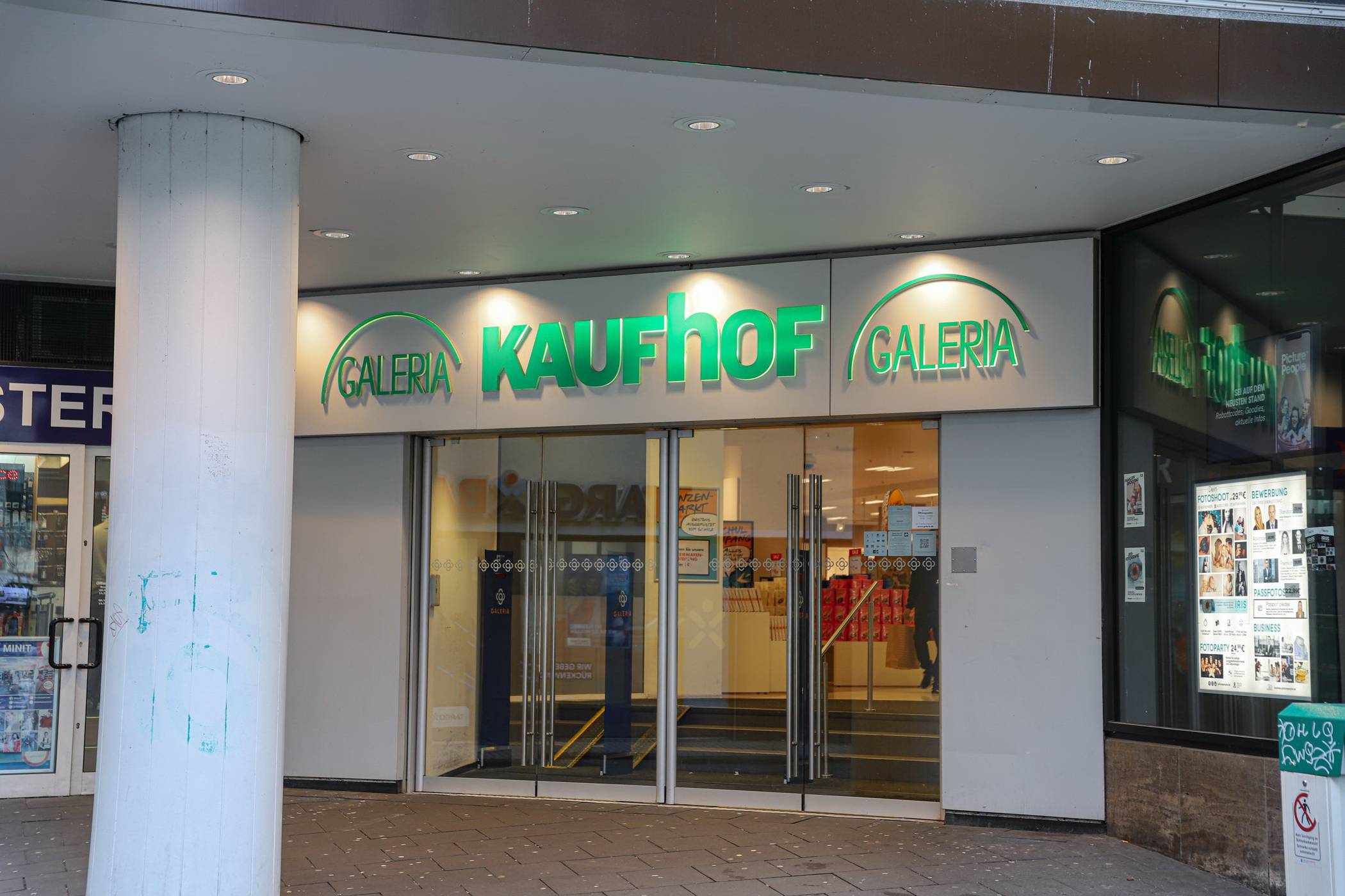  Die Kaufhof-Türen werden im Januar 2024 geschlossen. 