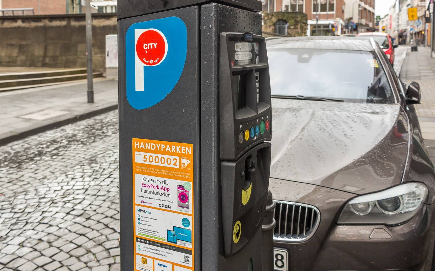 Parkplatz-Bezahlung per Handy.