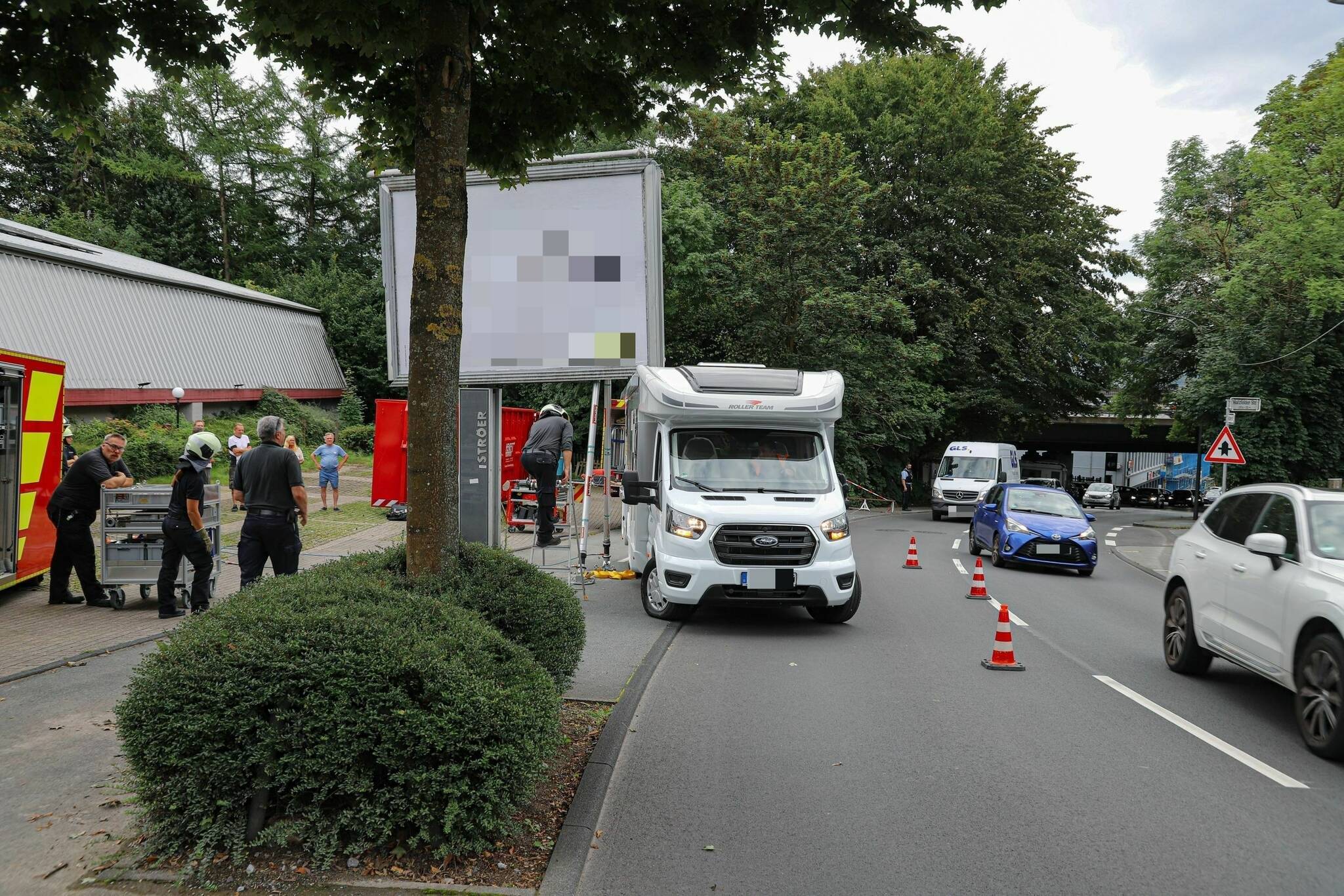 Das Wohnmobil steckte fest.