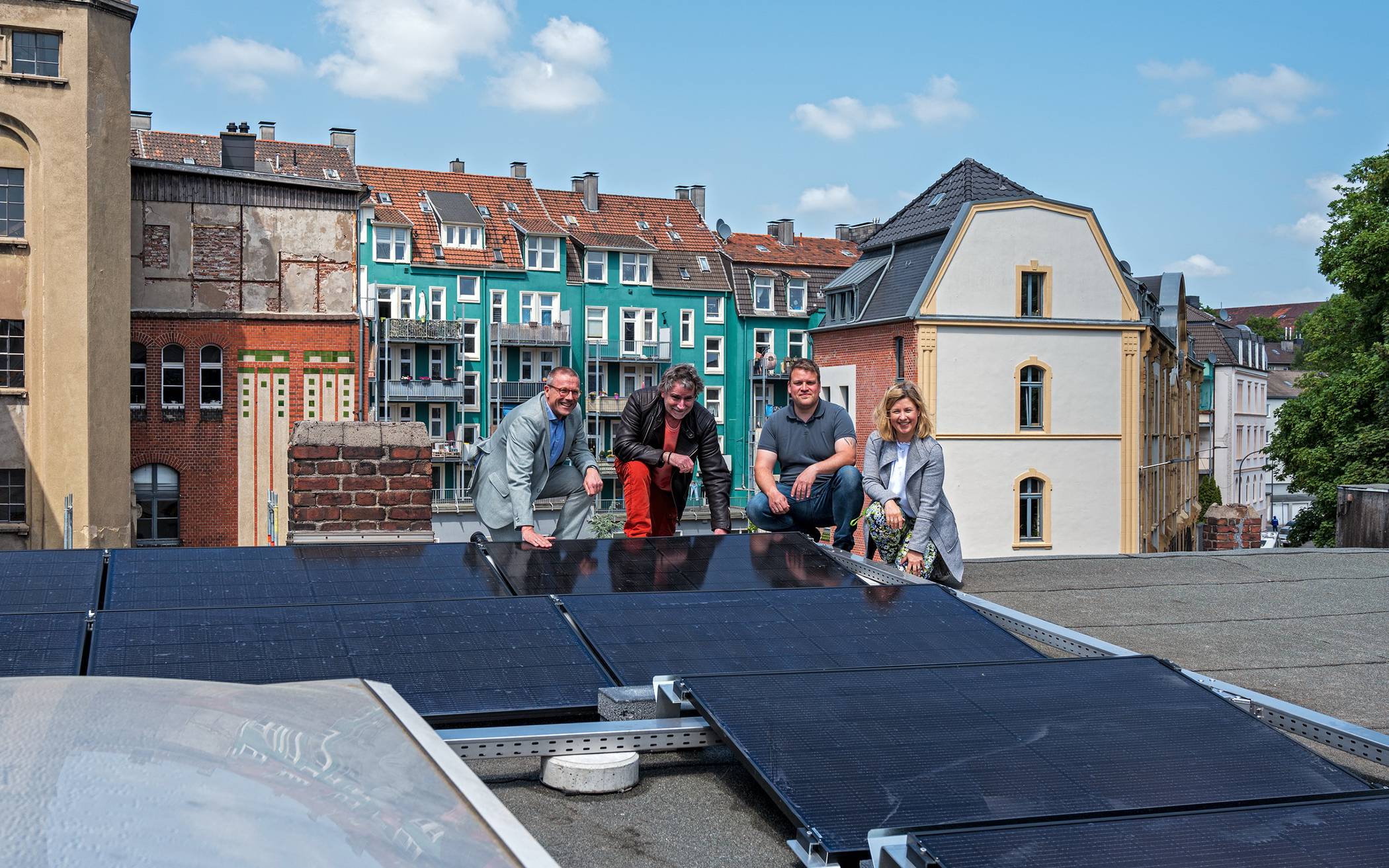  Eine Photovoltaik-Anlage auf dem Dach des Gebäudes in der Münzstraße. 