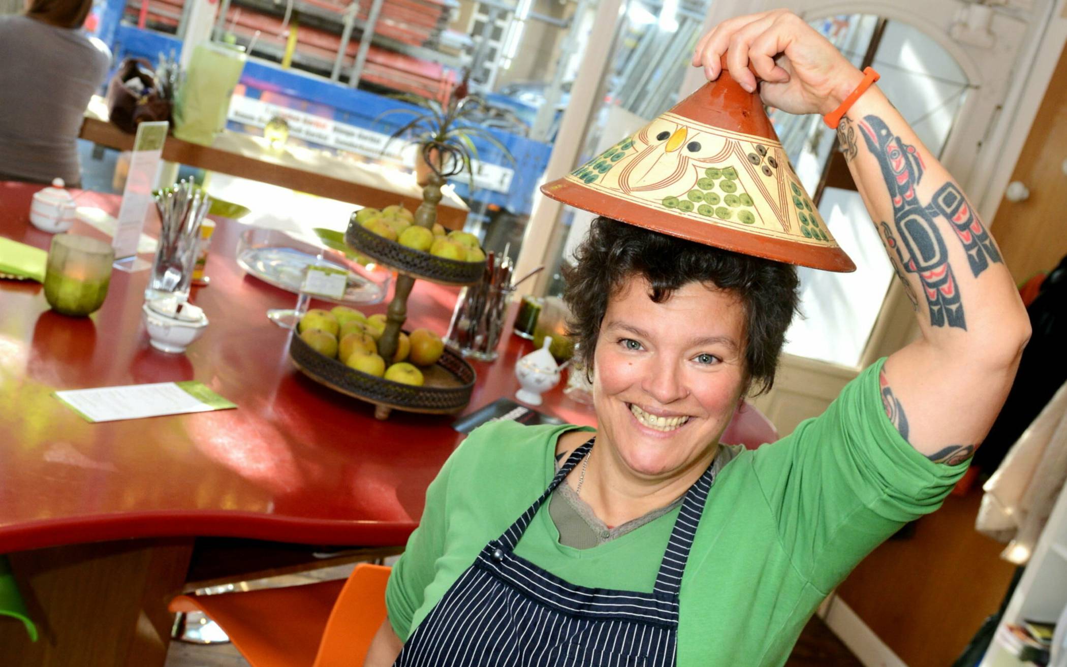  Mechthild Jurcevic ist jetzt mit ihrem vegangen Restaurant „Fancy Foods“ in Elberfeld zu Hause . 
