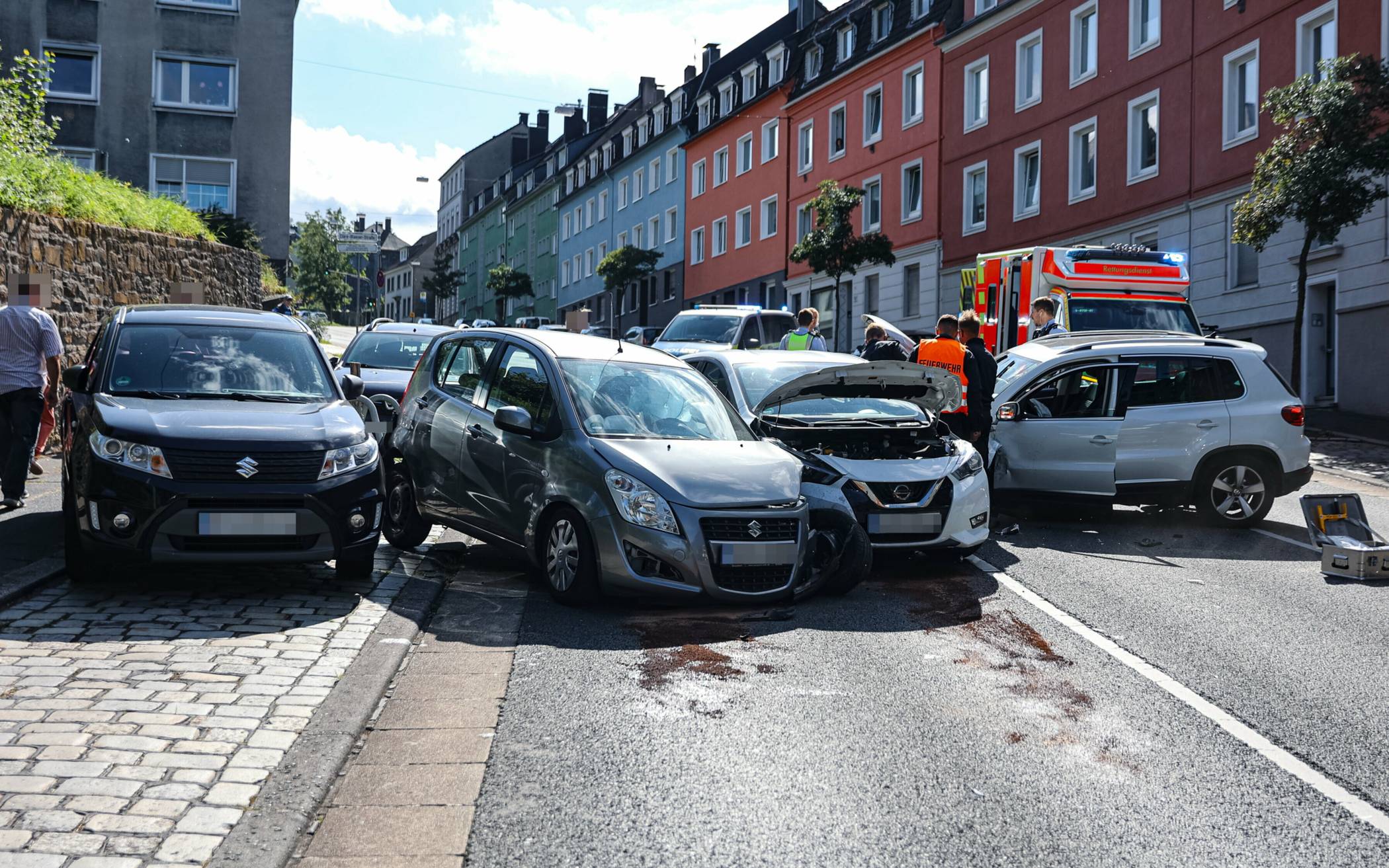 Erneut schwerer Unfall auf Cronenberger Straße